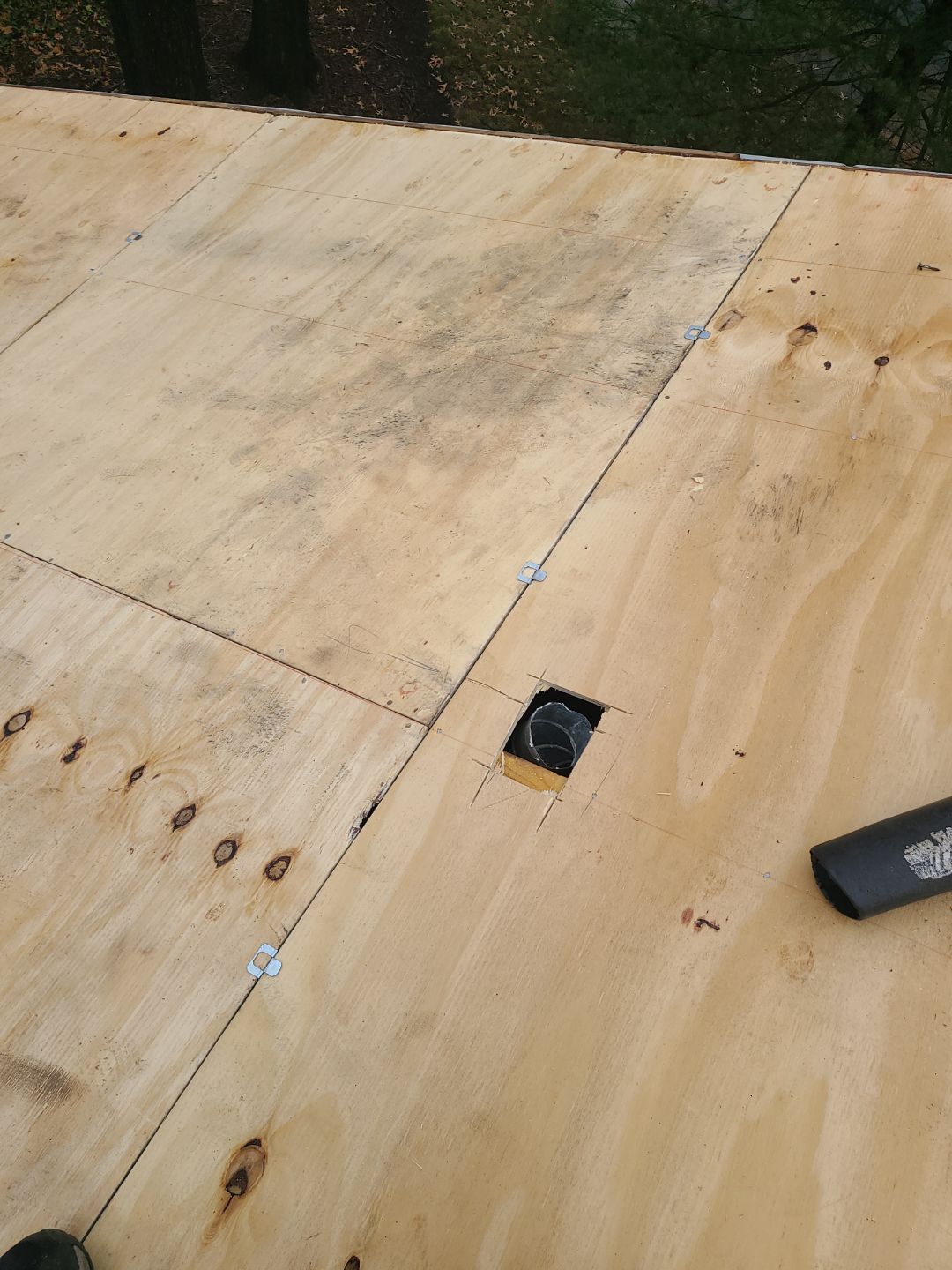 Vienna: Residential Roof Replacement with CertainTeed Landmark Pro in Max Def Weathered Wood by RM Banning, Inc.