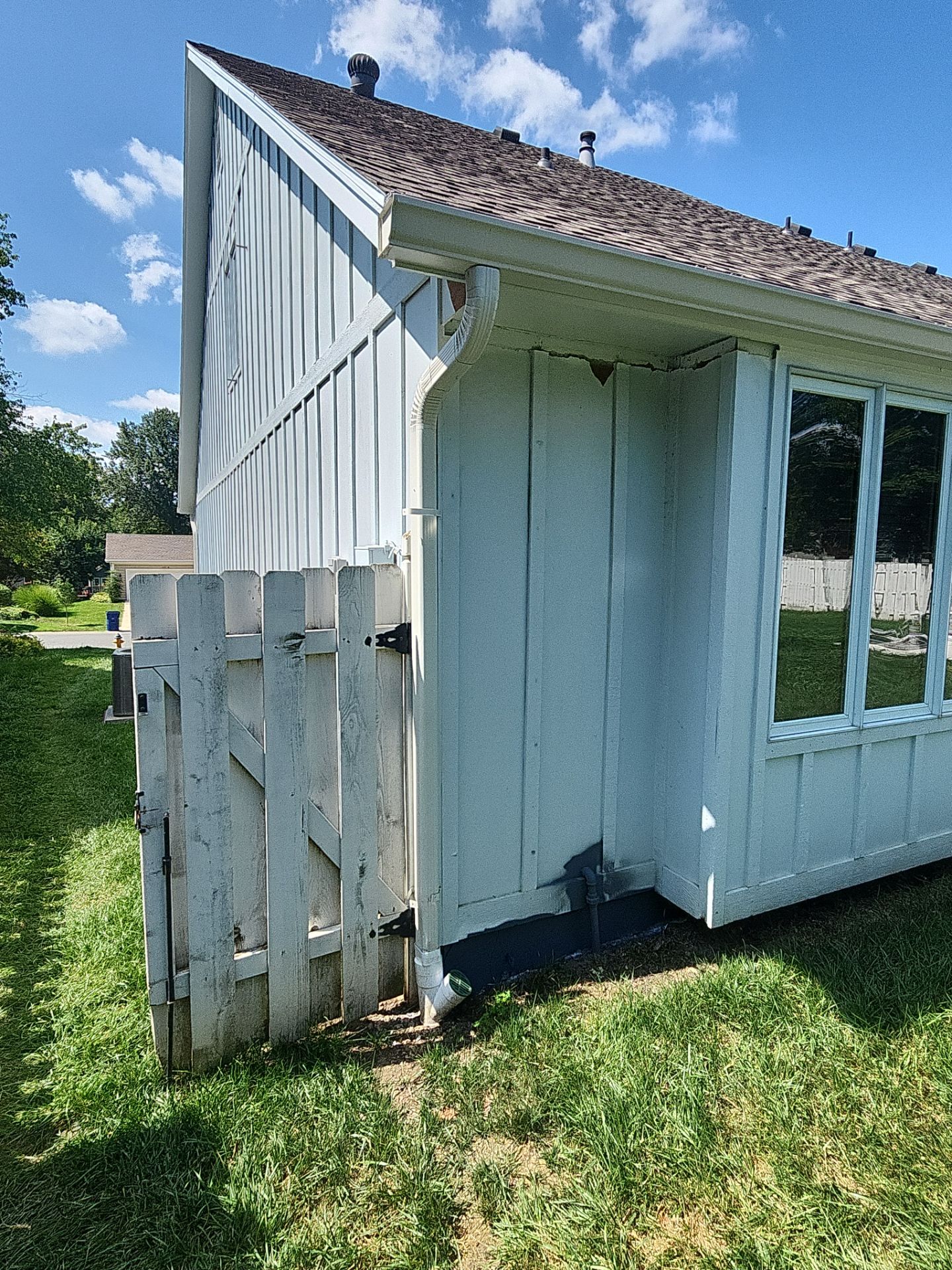 James Hardie siding in Overland park  by EEC  Windows, Siding & Roofing 