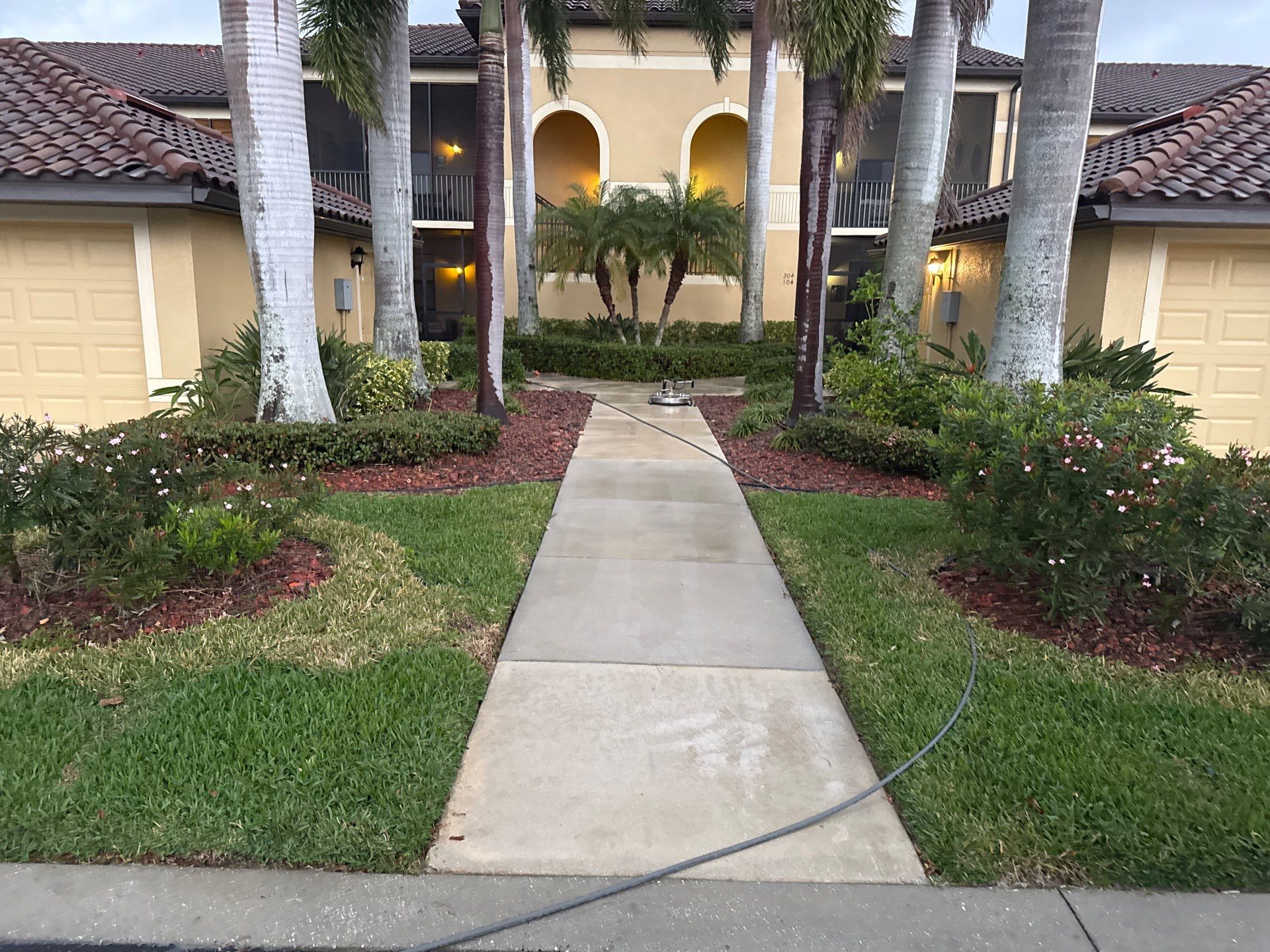 HOA Community Cleaning by Sunshine AquaWash