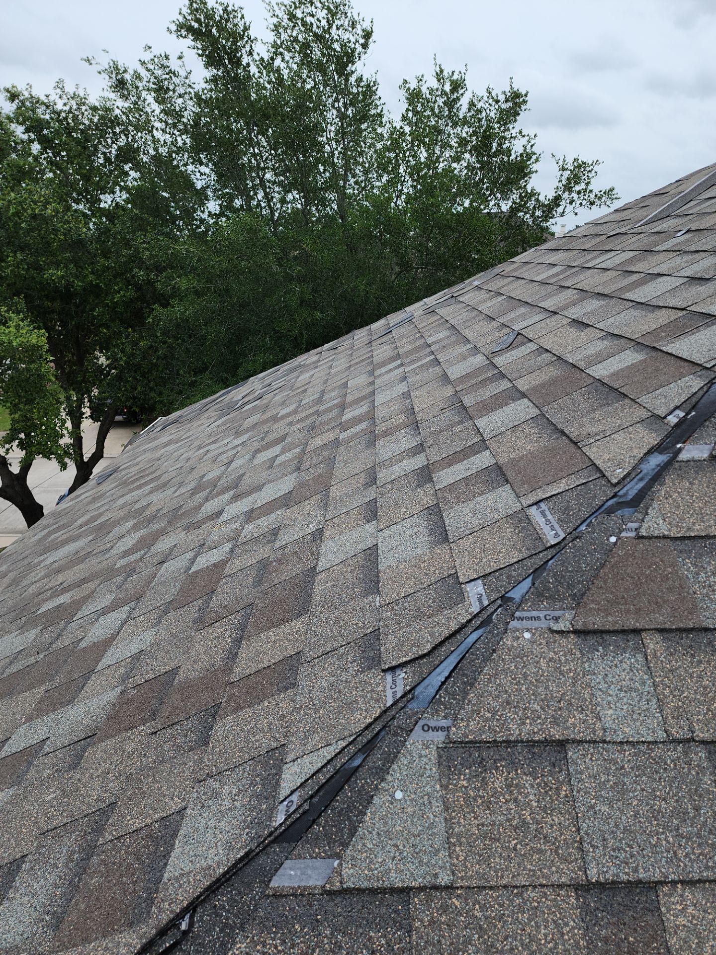 Residential Roofing Installation using Owen's Corning Duration (Lifetime) Shingles by Roof Repair Company