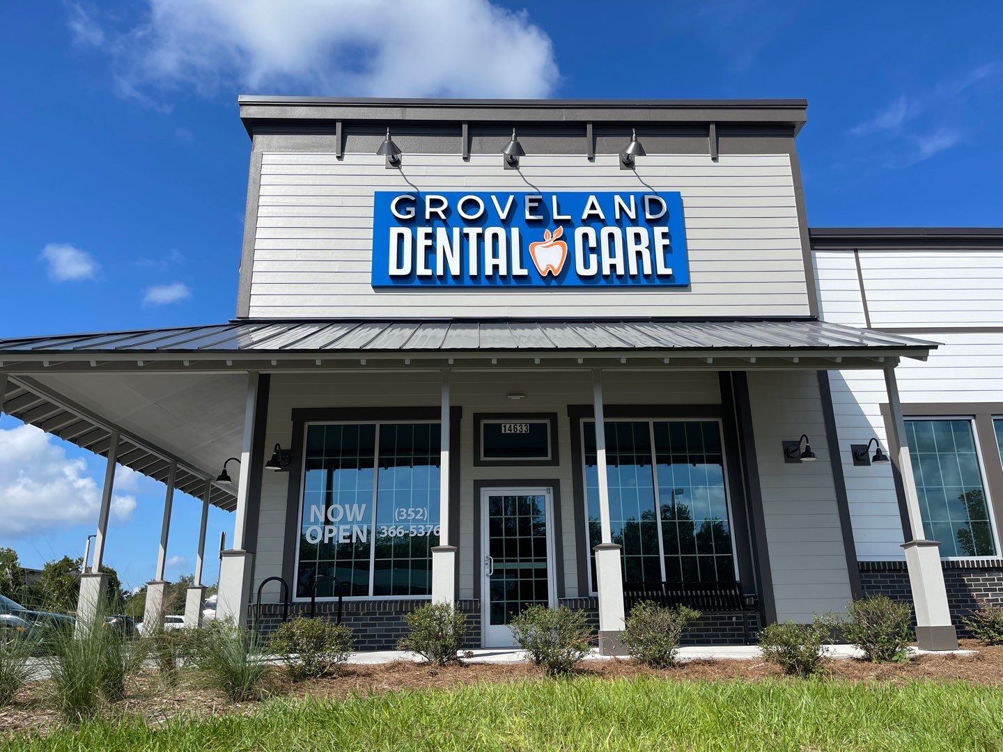 Receive and Install Groveland Dental Care for Identiti by SignCrafters