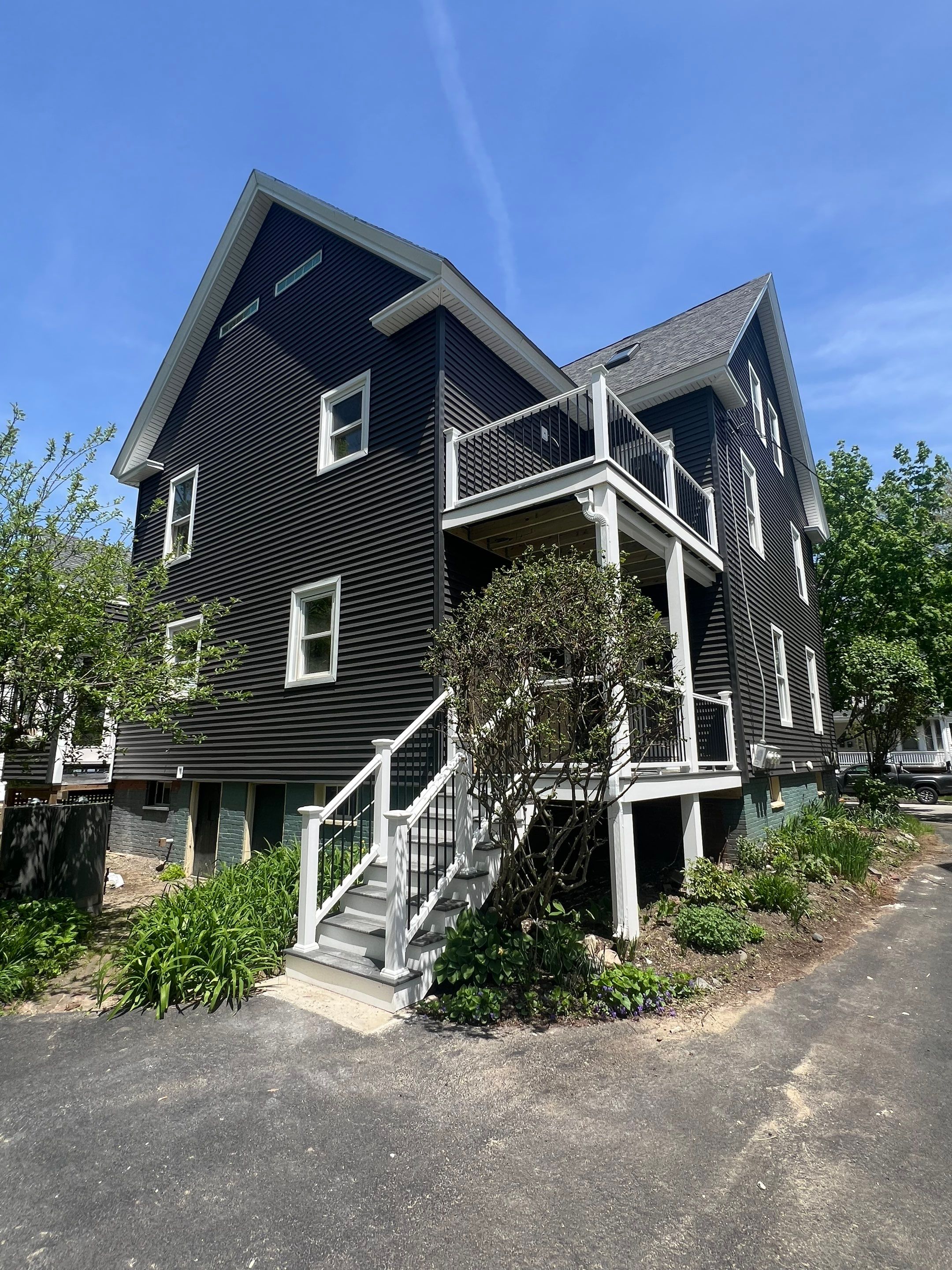 Portsmouth, New Hampshire - Siding Installation by Tall pine roofing