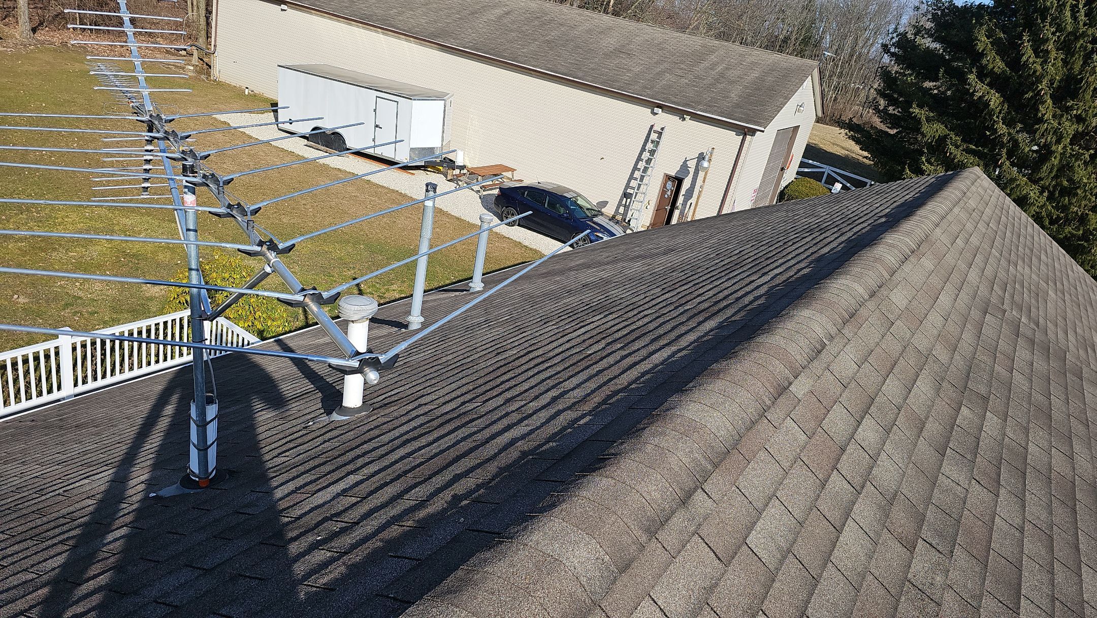 Atlas Pinnacle Color: Majestic Shake; Drip Edge Color: Royal Brown by Eagle Eye Roofing