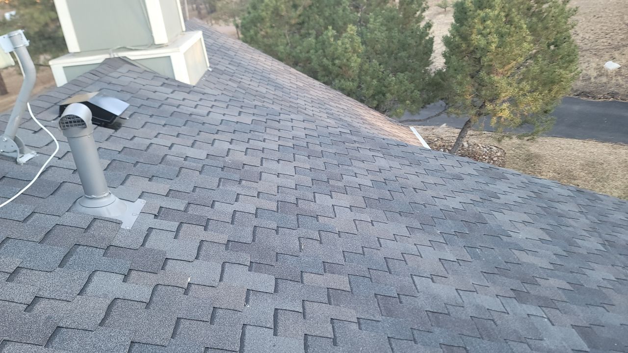 Parker McKean House  by Jireh 7 Roofing 