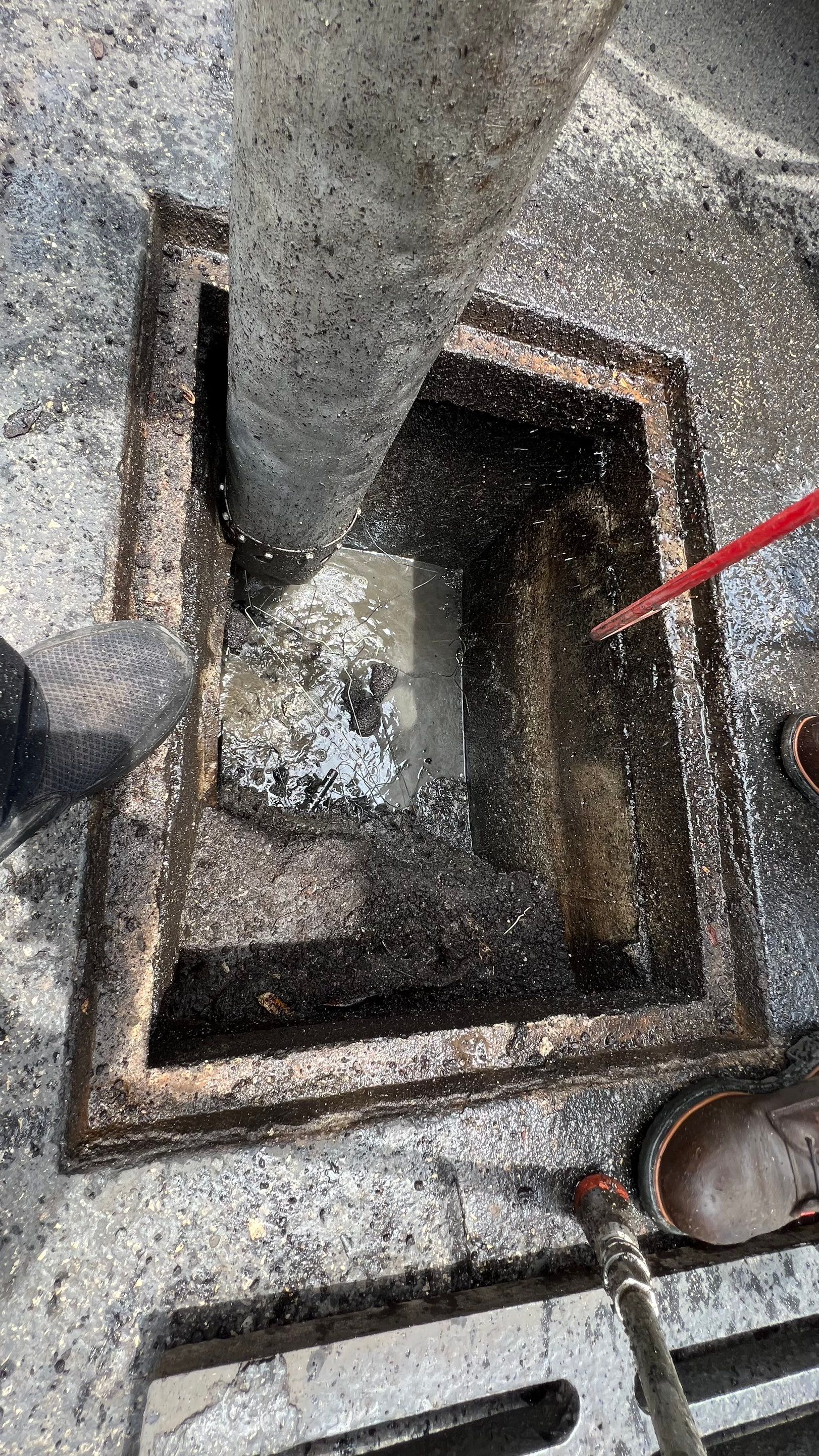 Apartment Complex Storm Water System Cleaning and Maintenance by APS Power & Water