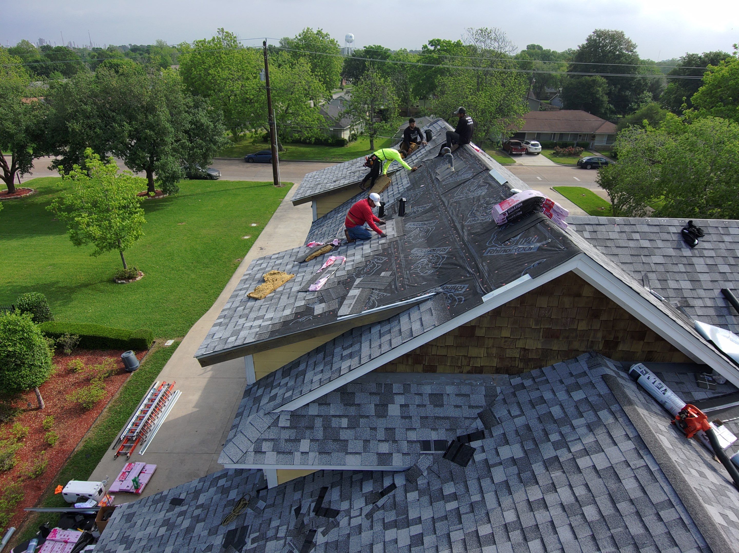 Residential Roofing Installation using Owen's Corning Duration (Lifetime) Shingles by Roof Repair Company