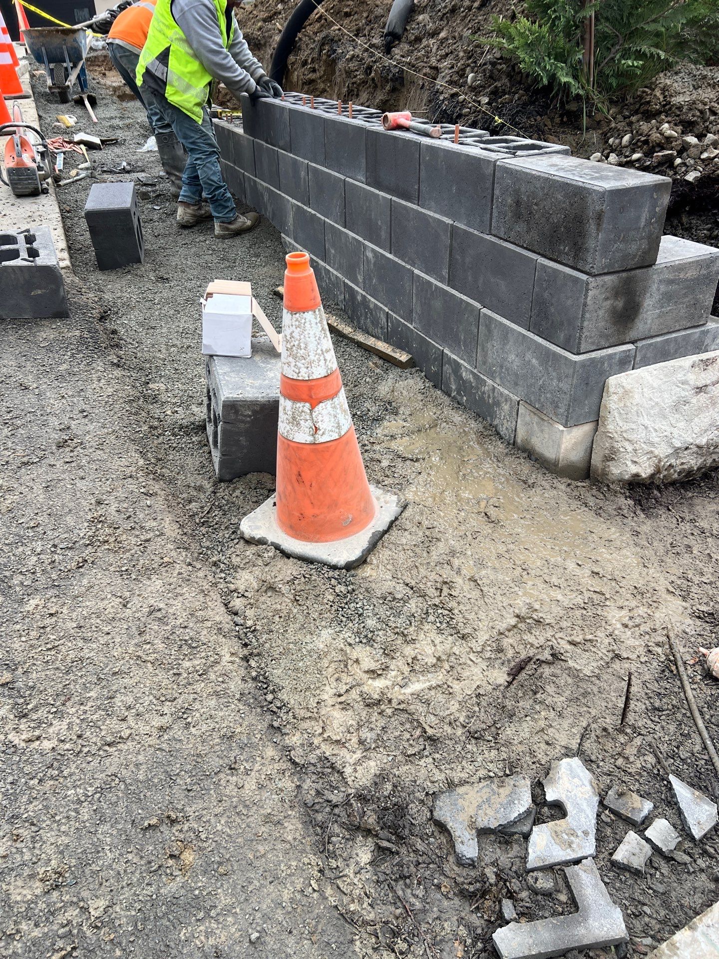 Retaining Wall & Concrete Patch Repair | Everett  by Jireh Asphalt & Concrete Inc 