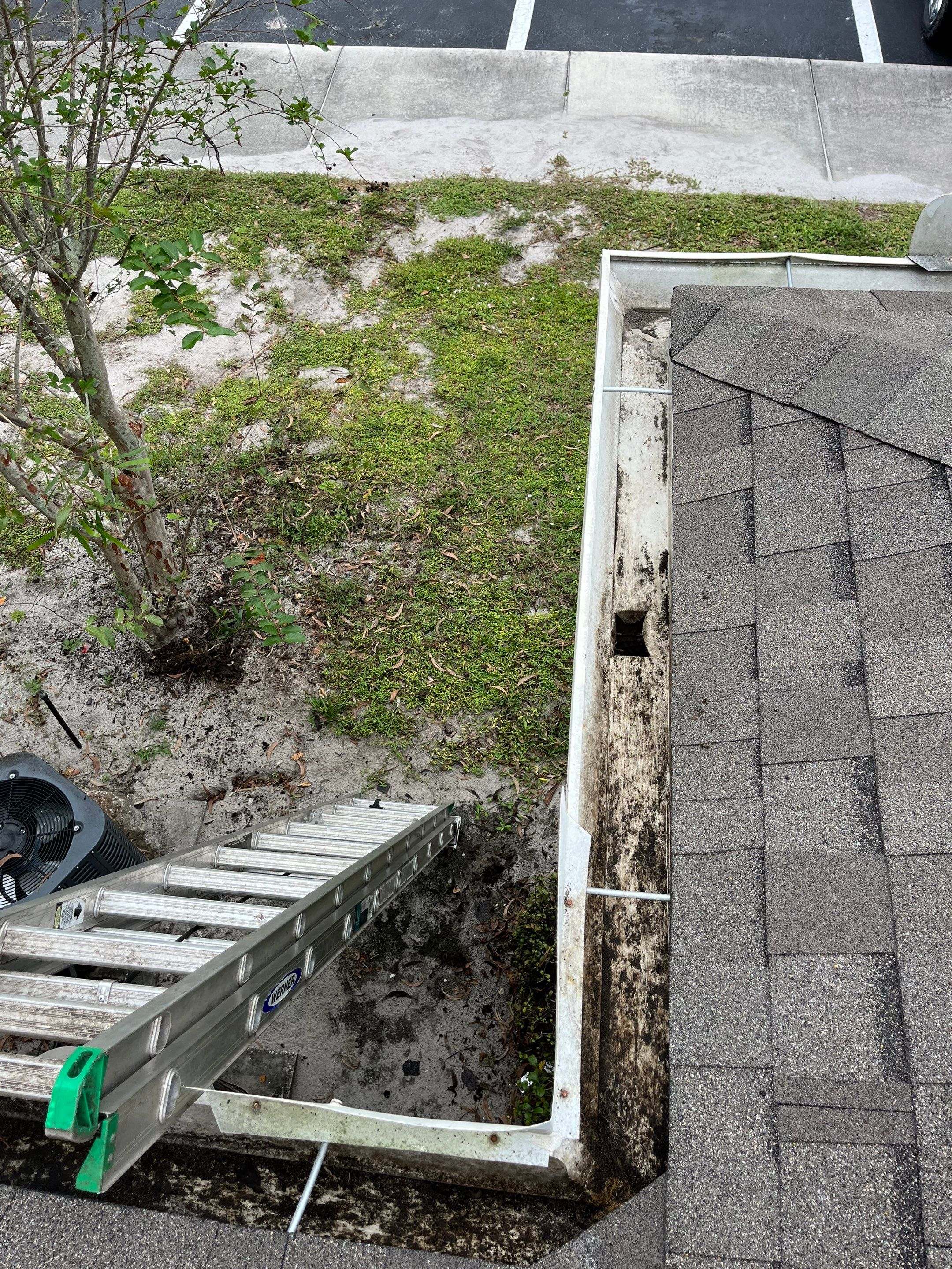Commercial gutter cleaning Port St. Lucie after photo with clean gutters