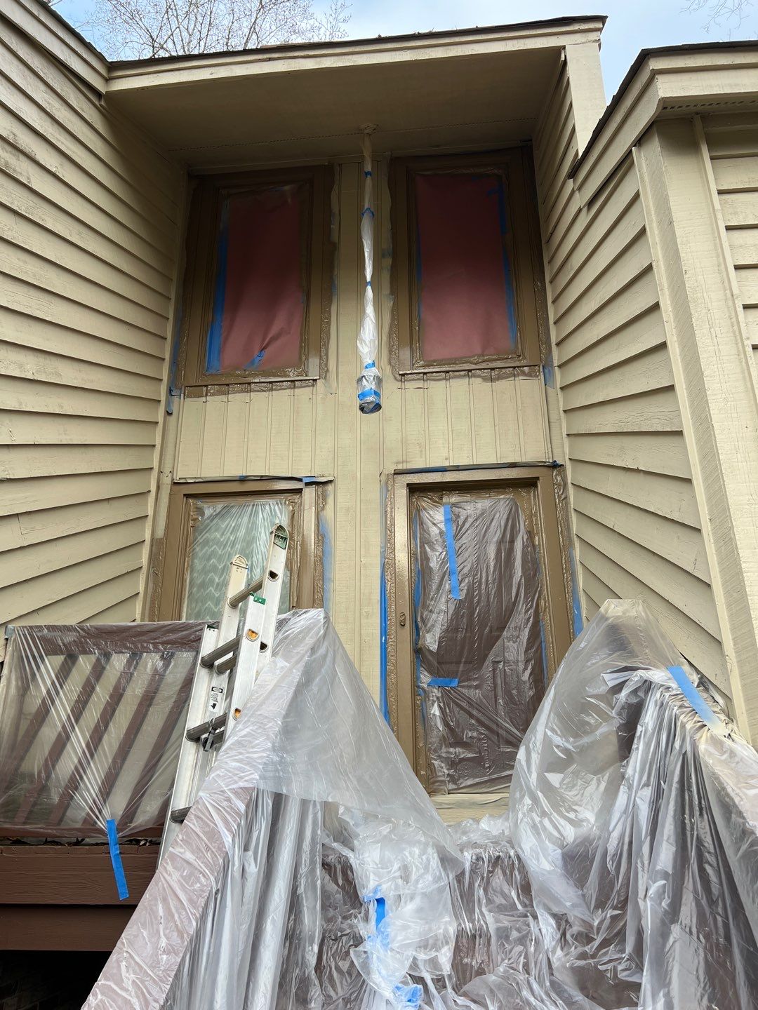 Exterior renovation using James Hardie Siding and Simonton Windows by Indigo State Roofing