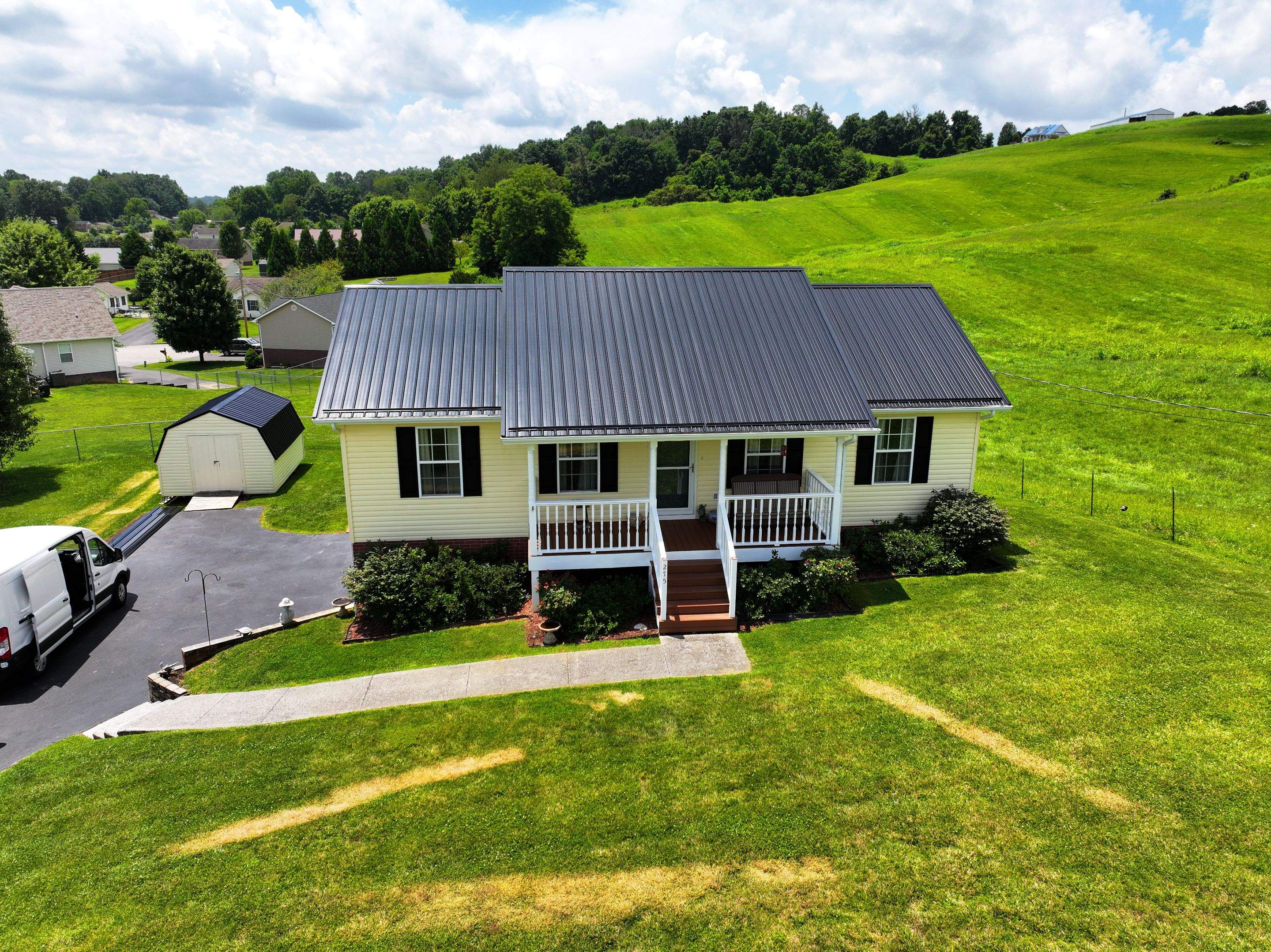 Shortridge Residence by Omnia Roofing