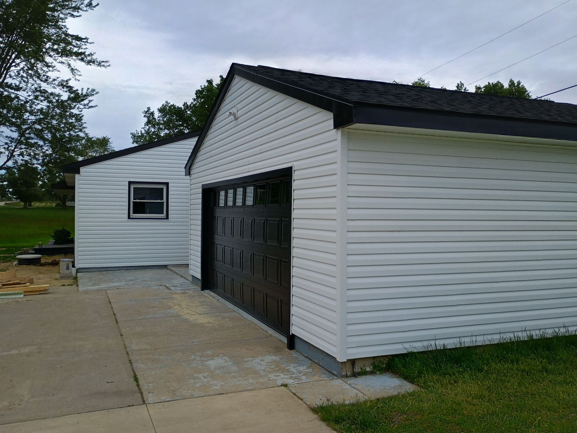 Residential Remodel using GAF Timberline HDZ Charcoal by Nitro Roofing and Construction