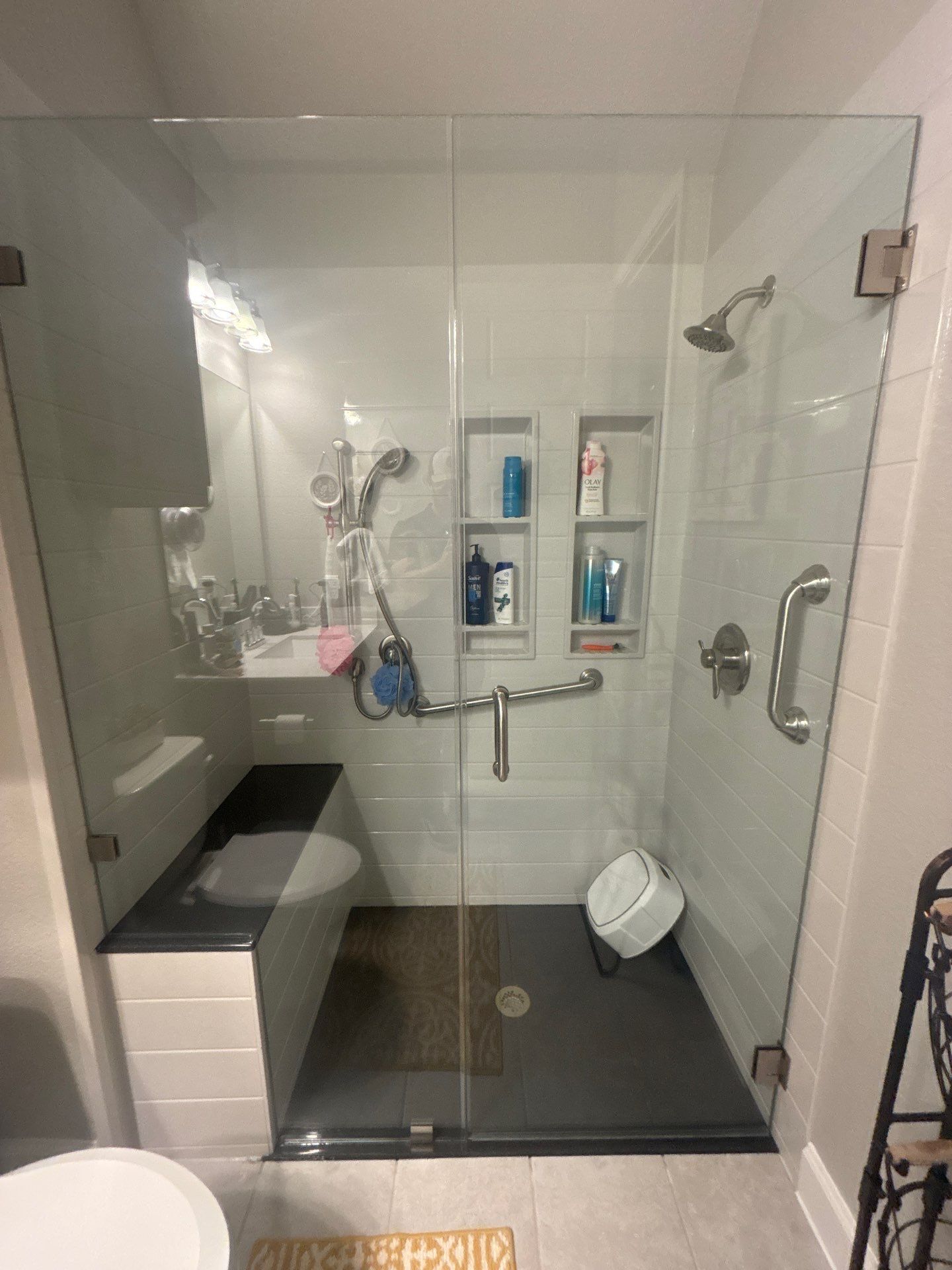 Hall Bath for Parents by New Bath Technologies