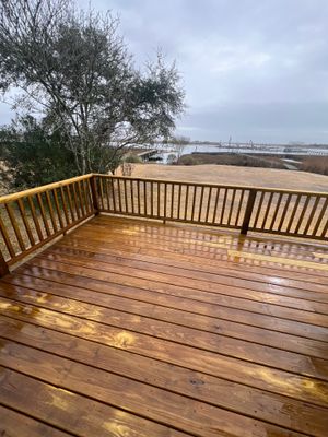 Coated Deck using Wood Sealant