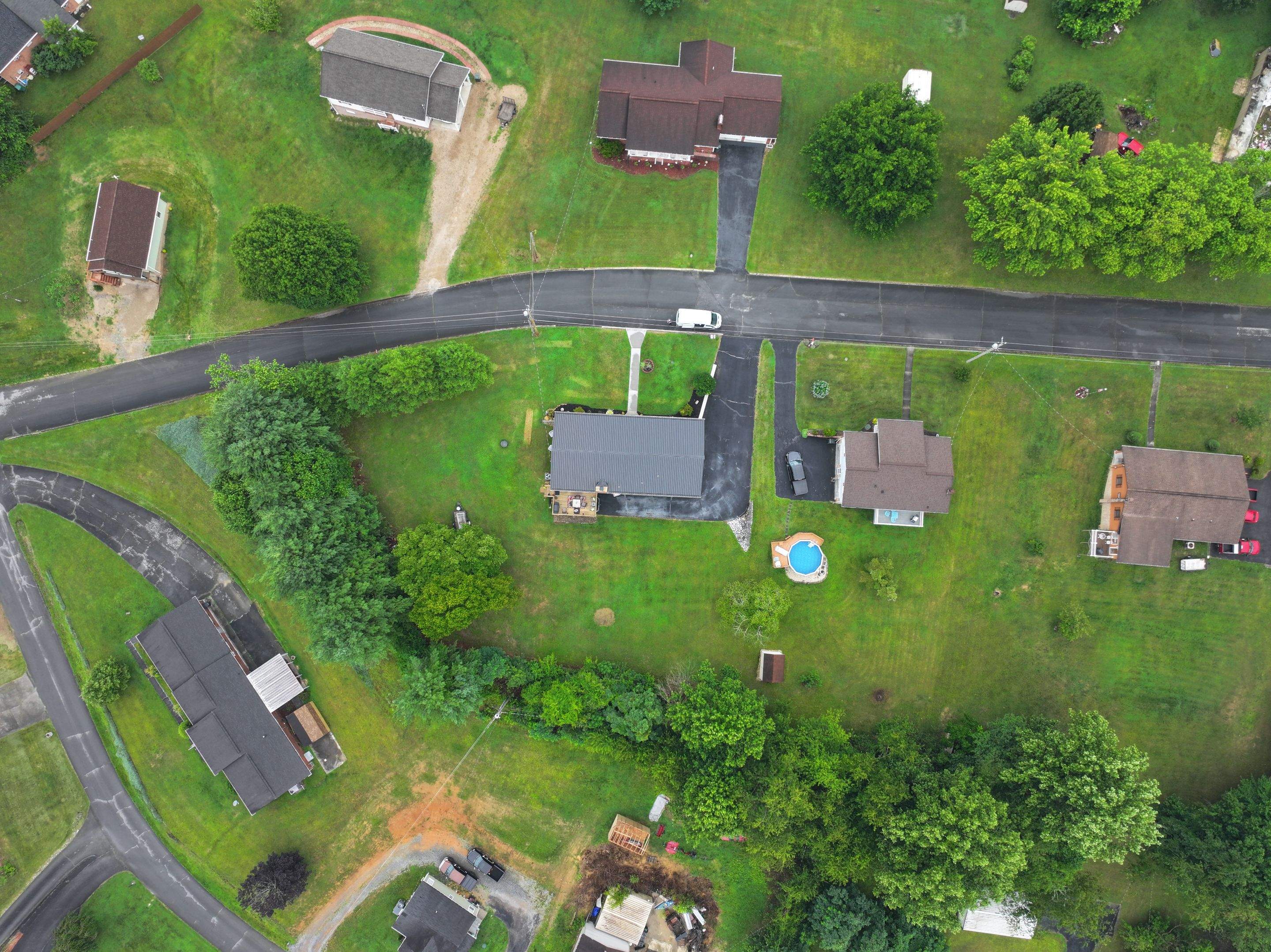 Turner Residence by Omnia Roofing