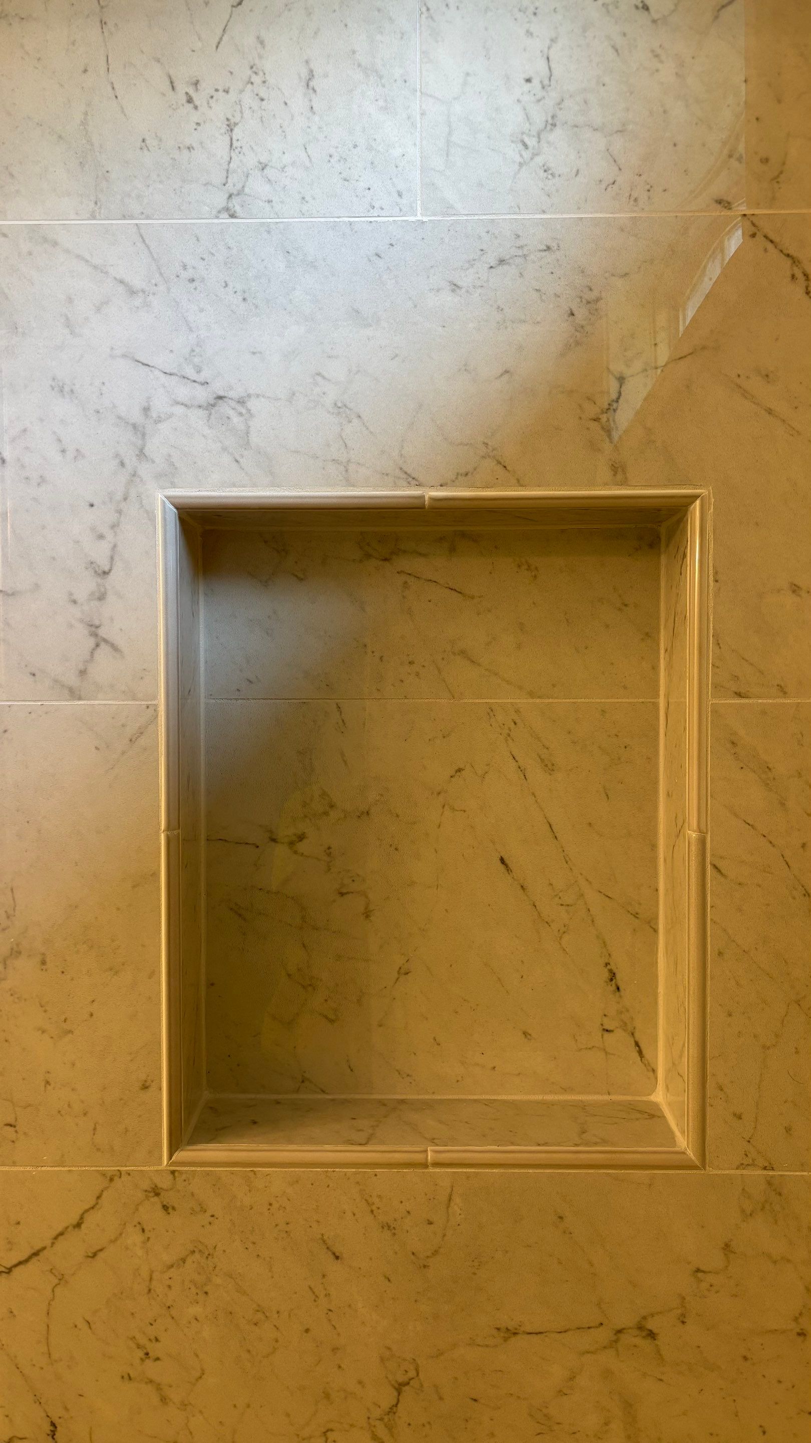 Two bathrooms renovation (hallway and master bathroom) by Prudencio