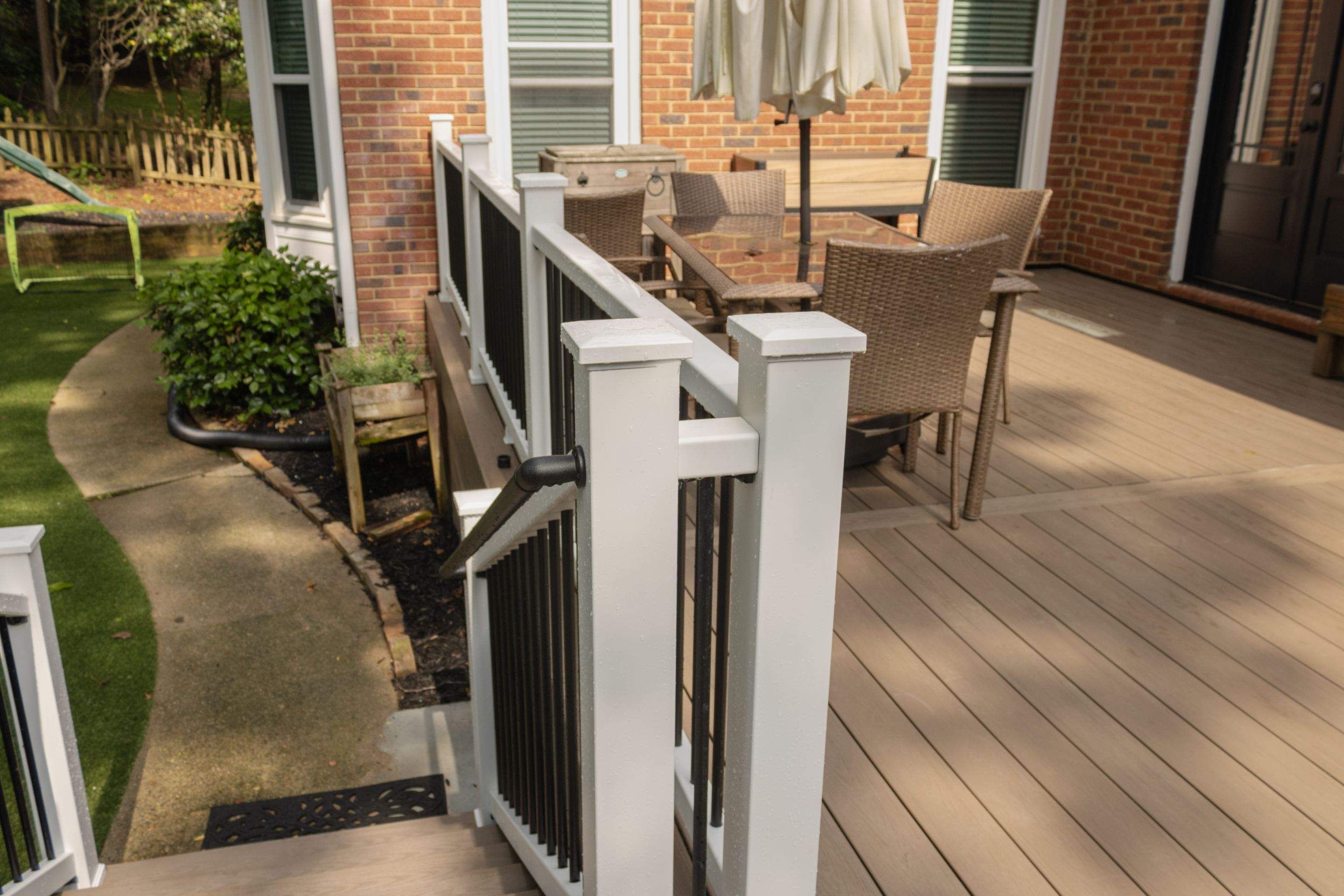 Alpharetta, GA Deckorators Deck Build with Trex Railing by Nelson Exteriors 