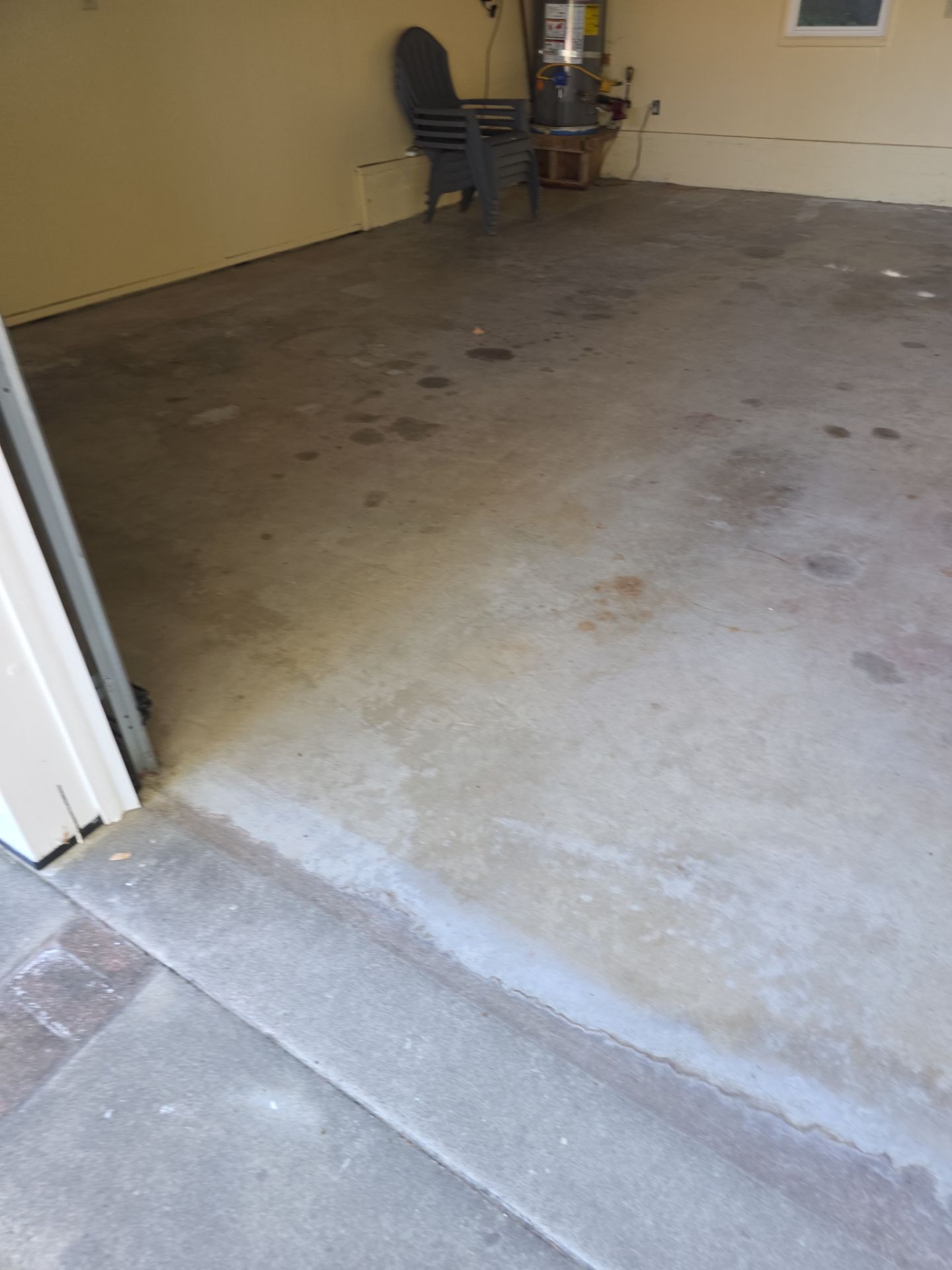 Polyurea Garage Floor Coating with Coyote Chips in San Luis Obispo by MGP Coatings