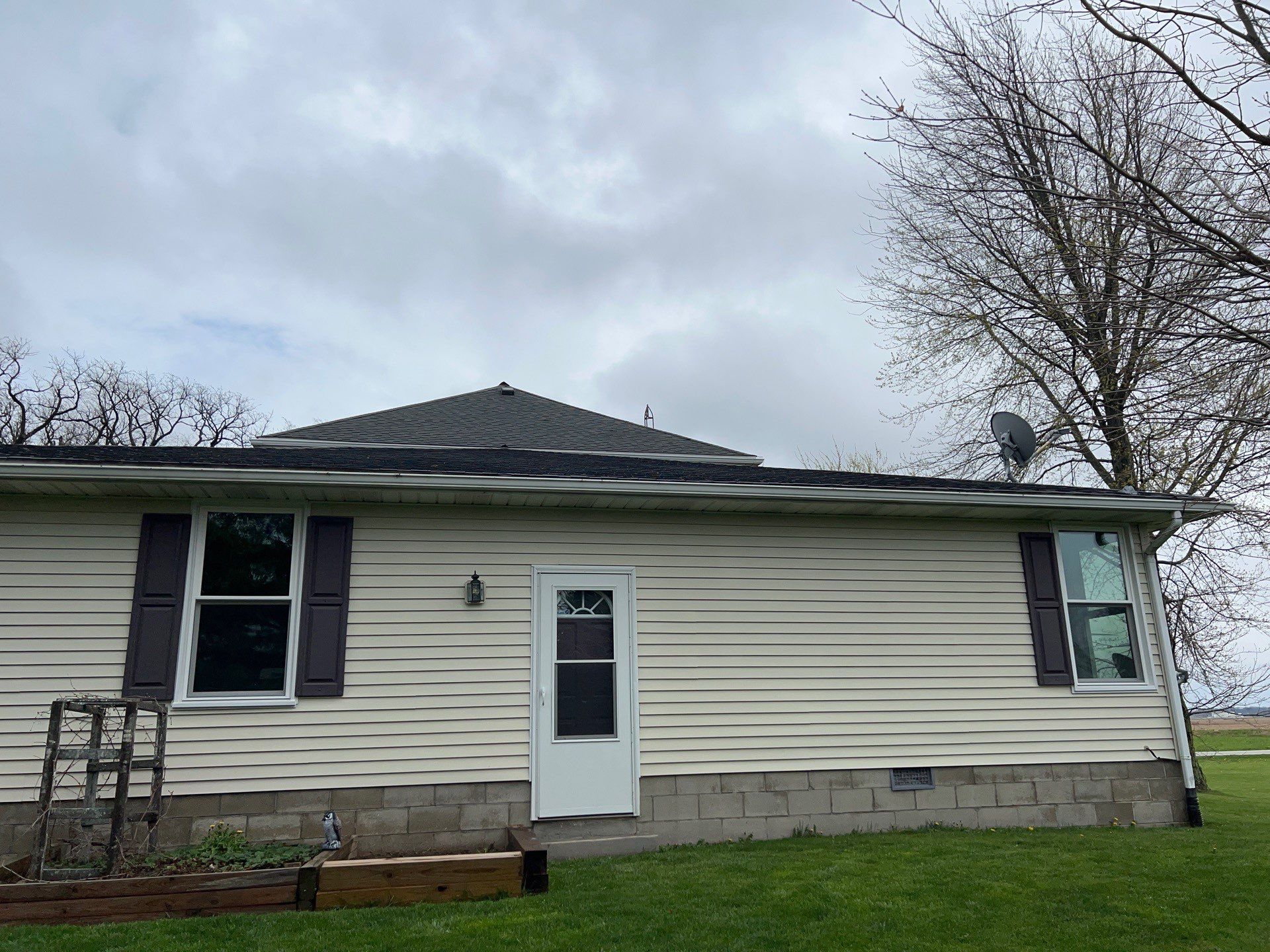 Wind-Resistant Metal Shingle Shake Roof Installation – Lima, Ohio by 4Ever Metal Roofing