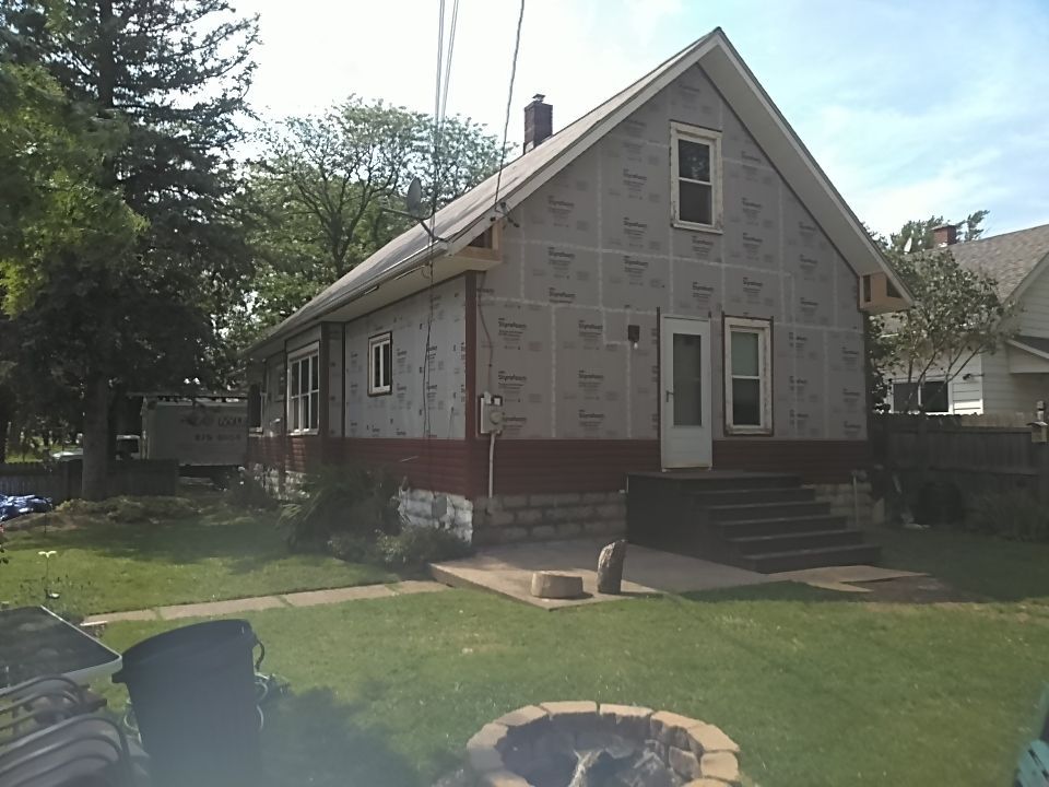 Exterior Siding and Window Replacement by Ivy Lea Construction