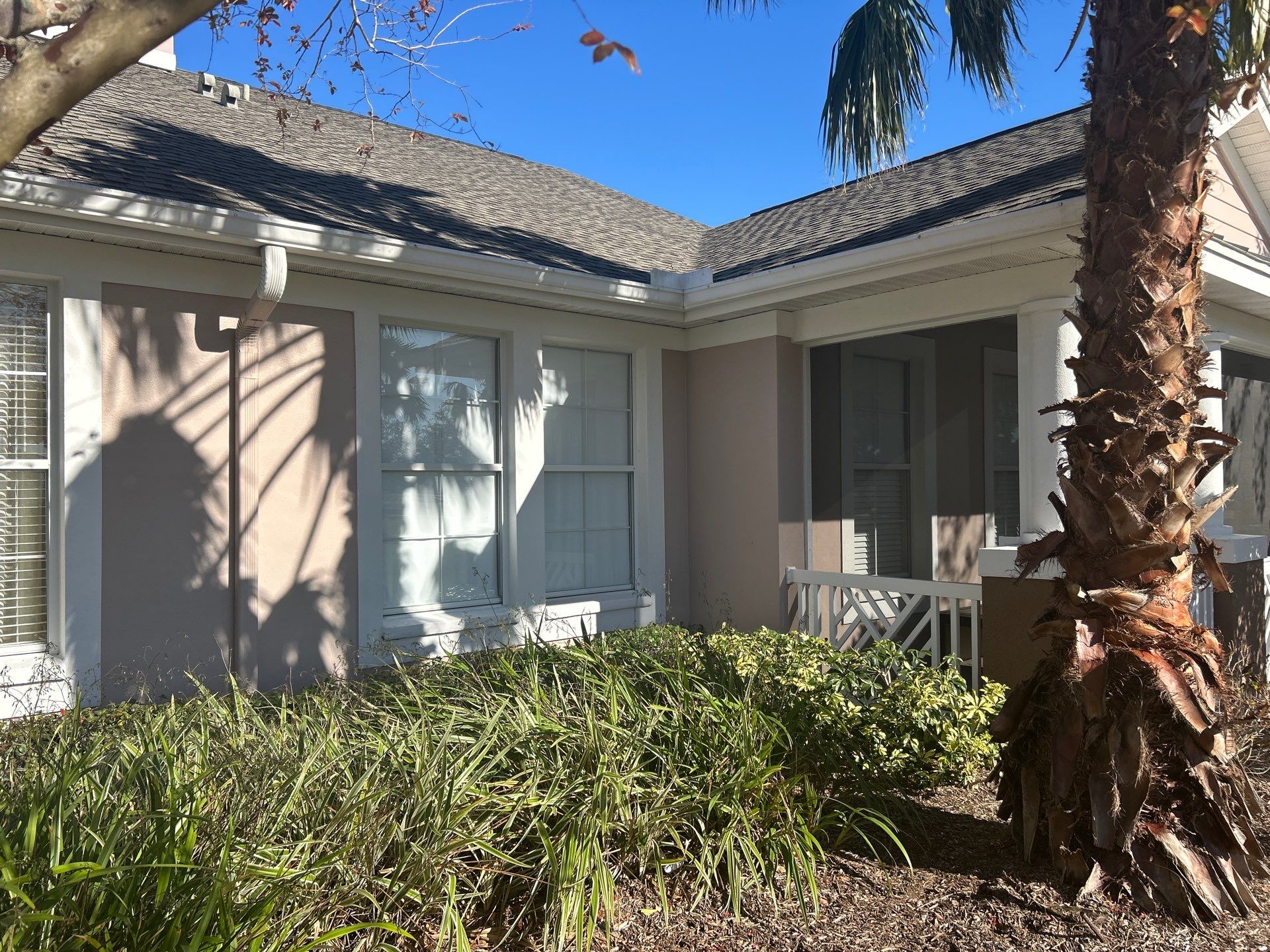 Splash Guard Gutters for Homes in Apollo Beach FL by Gutter Professors