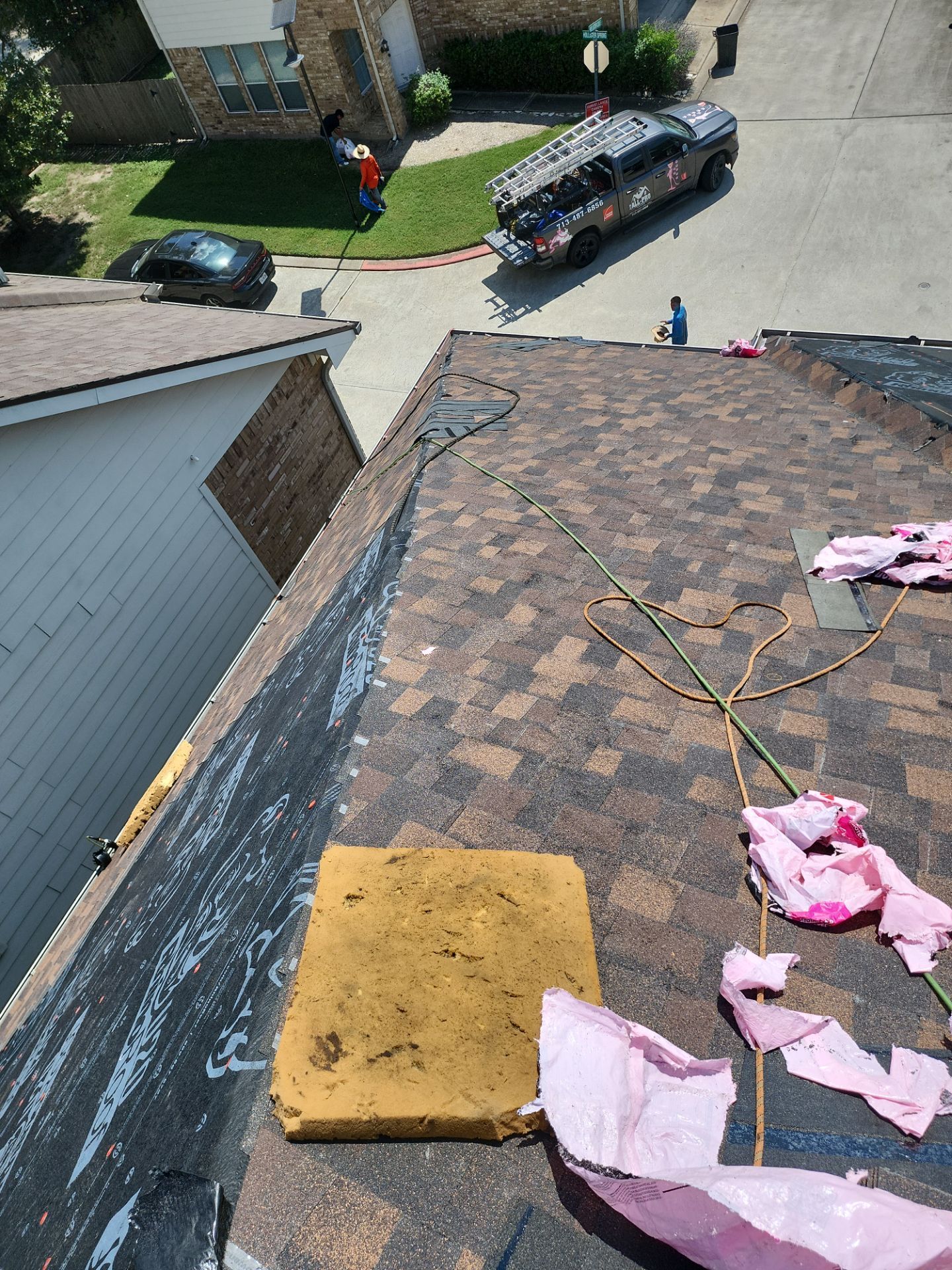 Residential Roofing Installation using Owen's Corning Duration (Lifetime) Shingles by Roof Repair Company