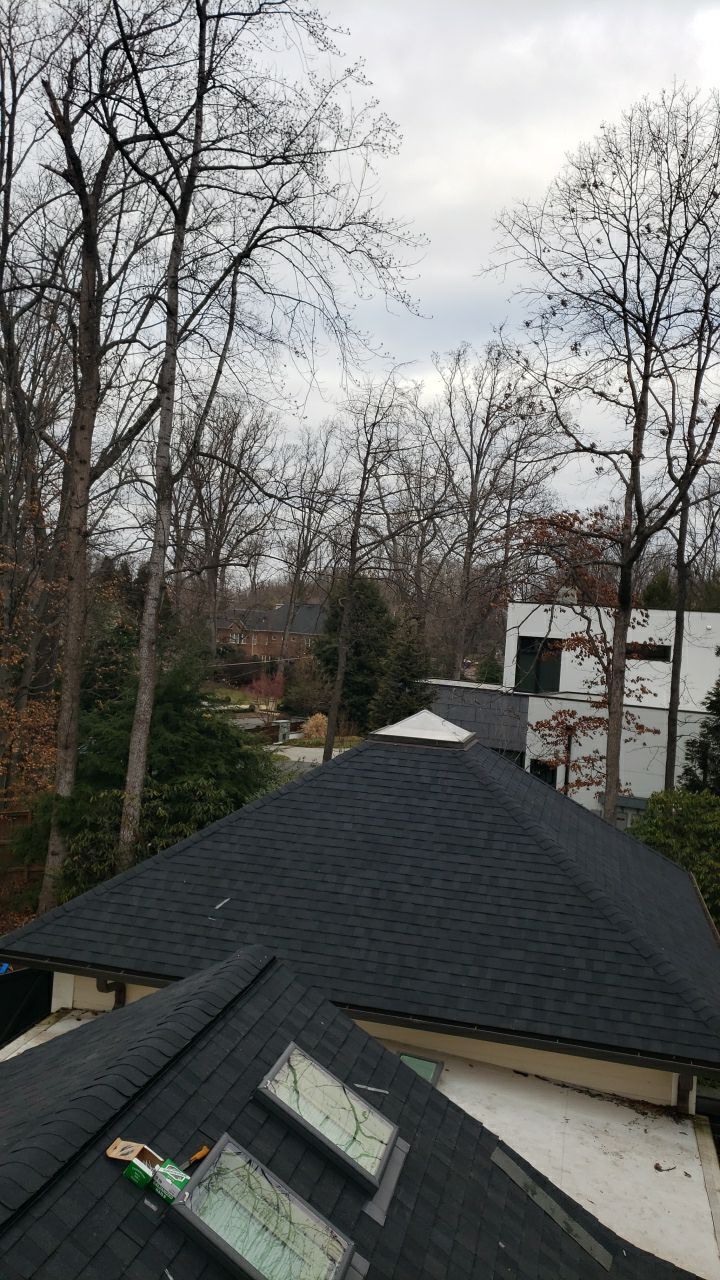 McLean: Certainteed Landmark Pro Designer Shingles in Max Def Charcoal Black by RM Banning, Inc.