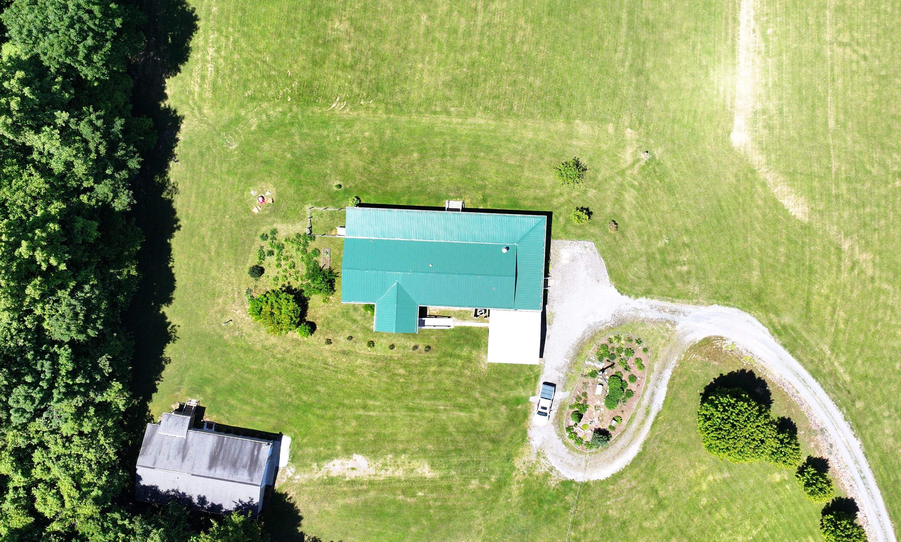 Haley Residence by Omnia Roofing