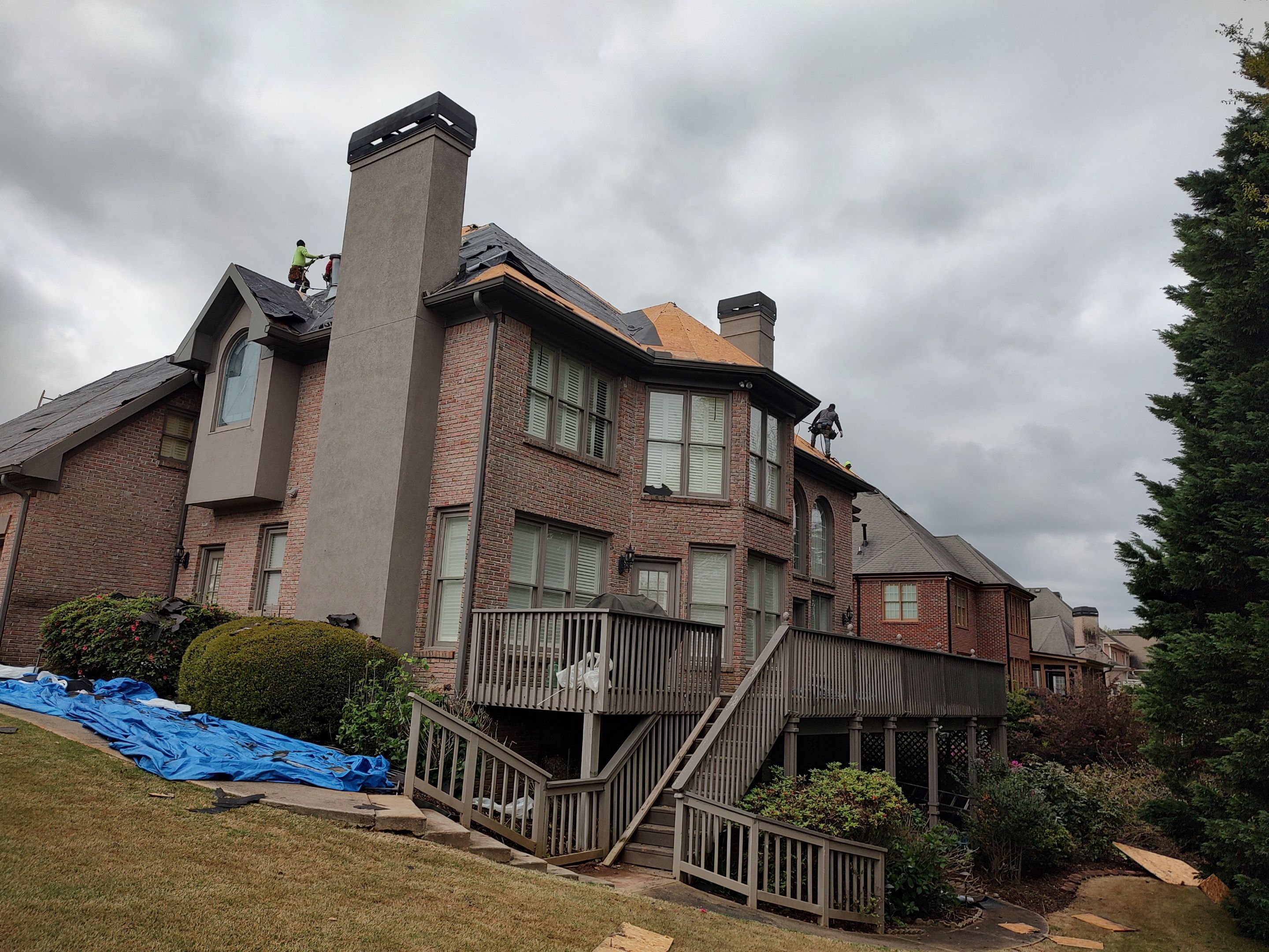 Top-Quality Williamsburg Gray Owens Corning Roof Installation in Roswell, Georgia by NBS Roofing by NBS Roofing, Inc.
