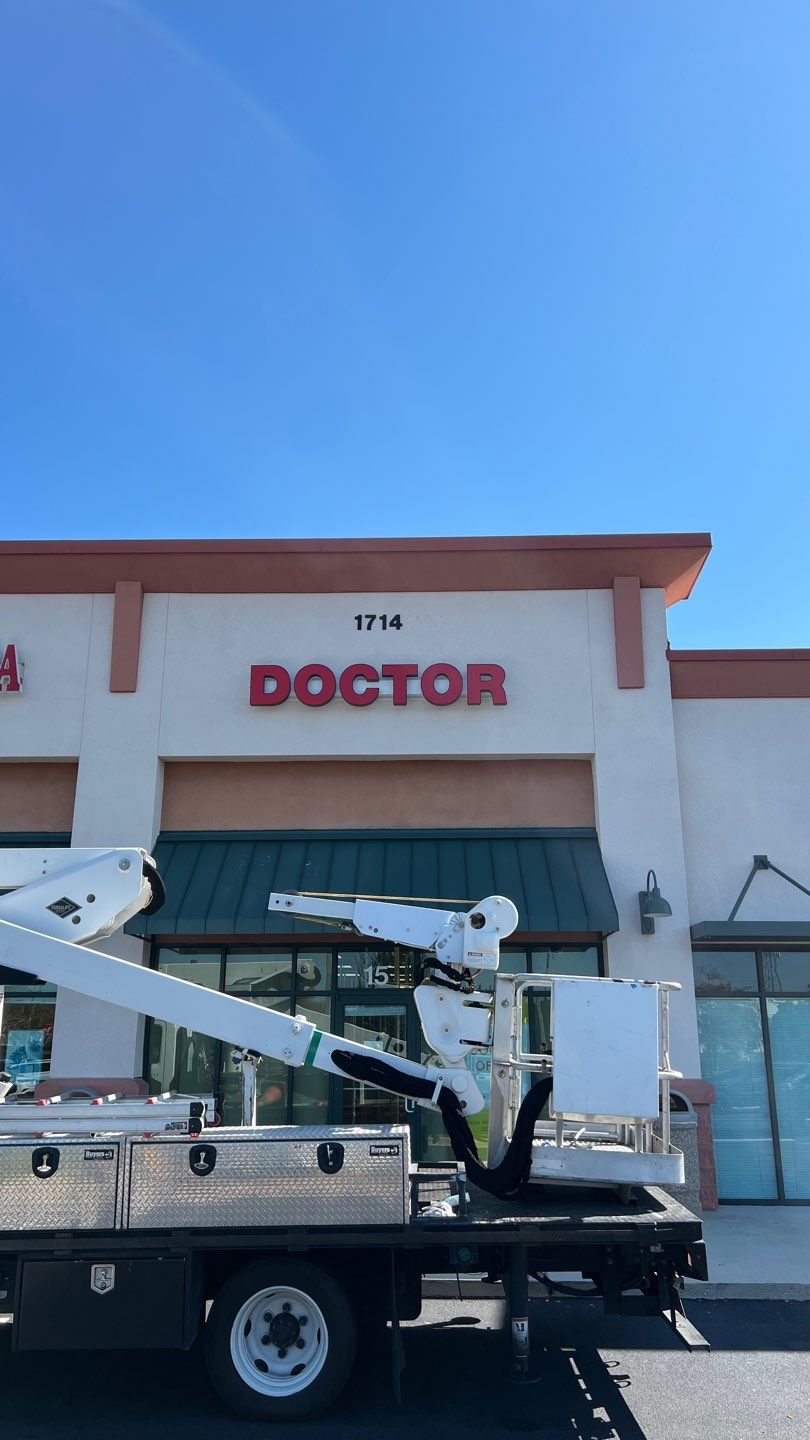 Channel Letters on Raceway for Suncoast Premier Medical by SignCrafters