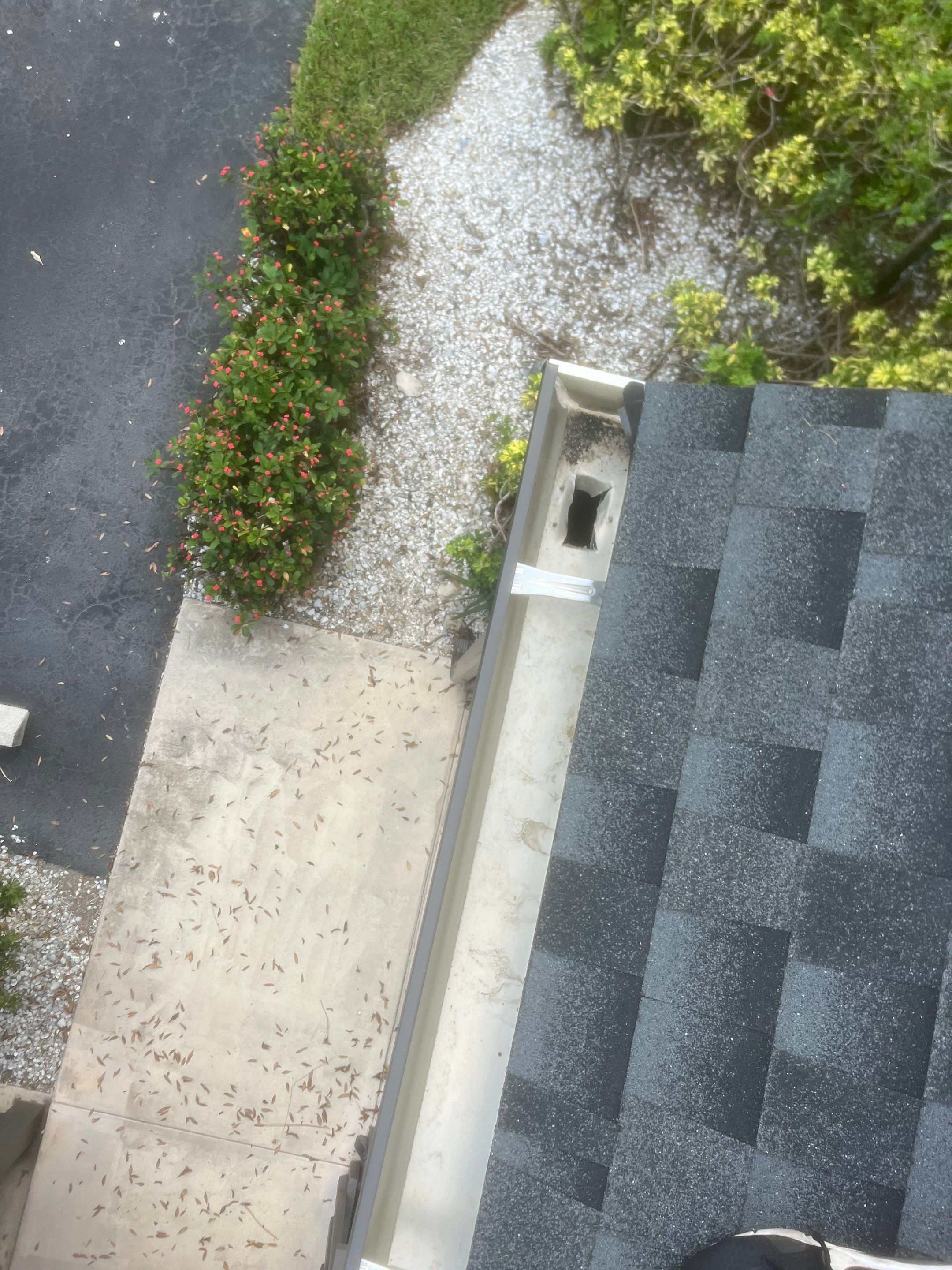 Professional Gutter Cleaning in Fort Myers FL by Gutter Professors