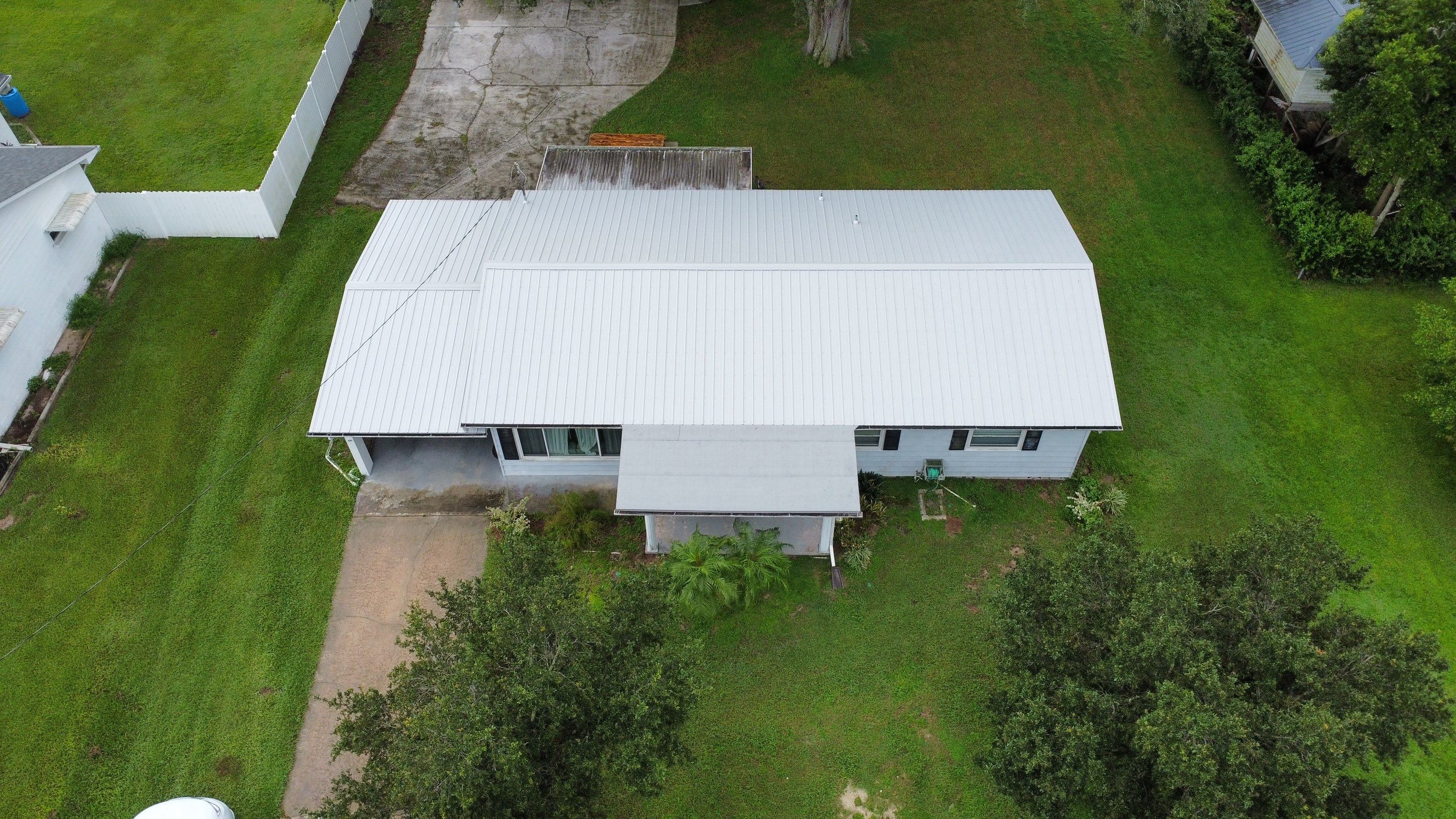 Metal Roof Replacement in Zephyrhills, FL by Steadfast Roofing 