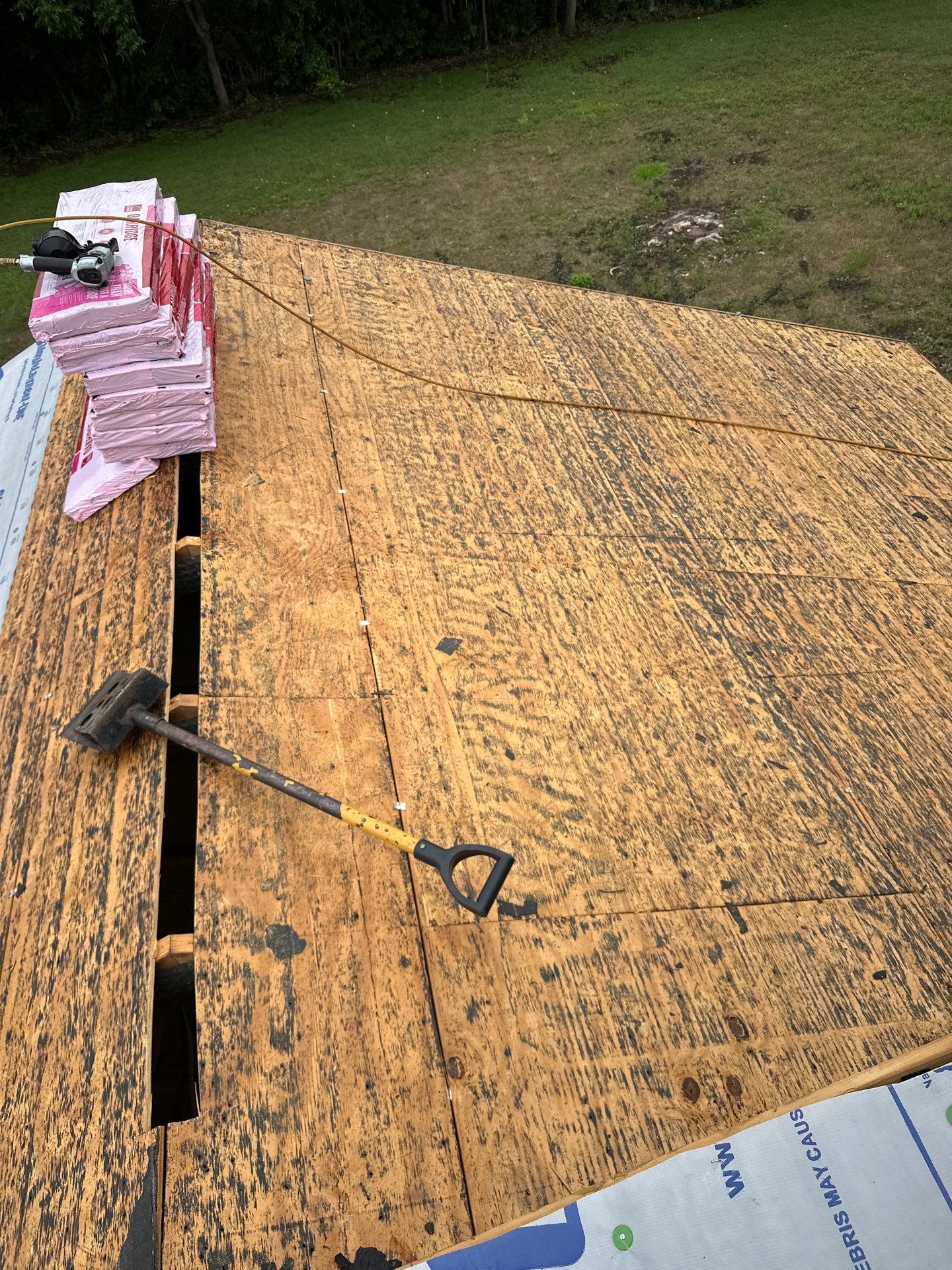 Residential Roofing Installation using Owens Corning Oakridge Onyx Black by DeZign Roofing & Exteriors