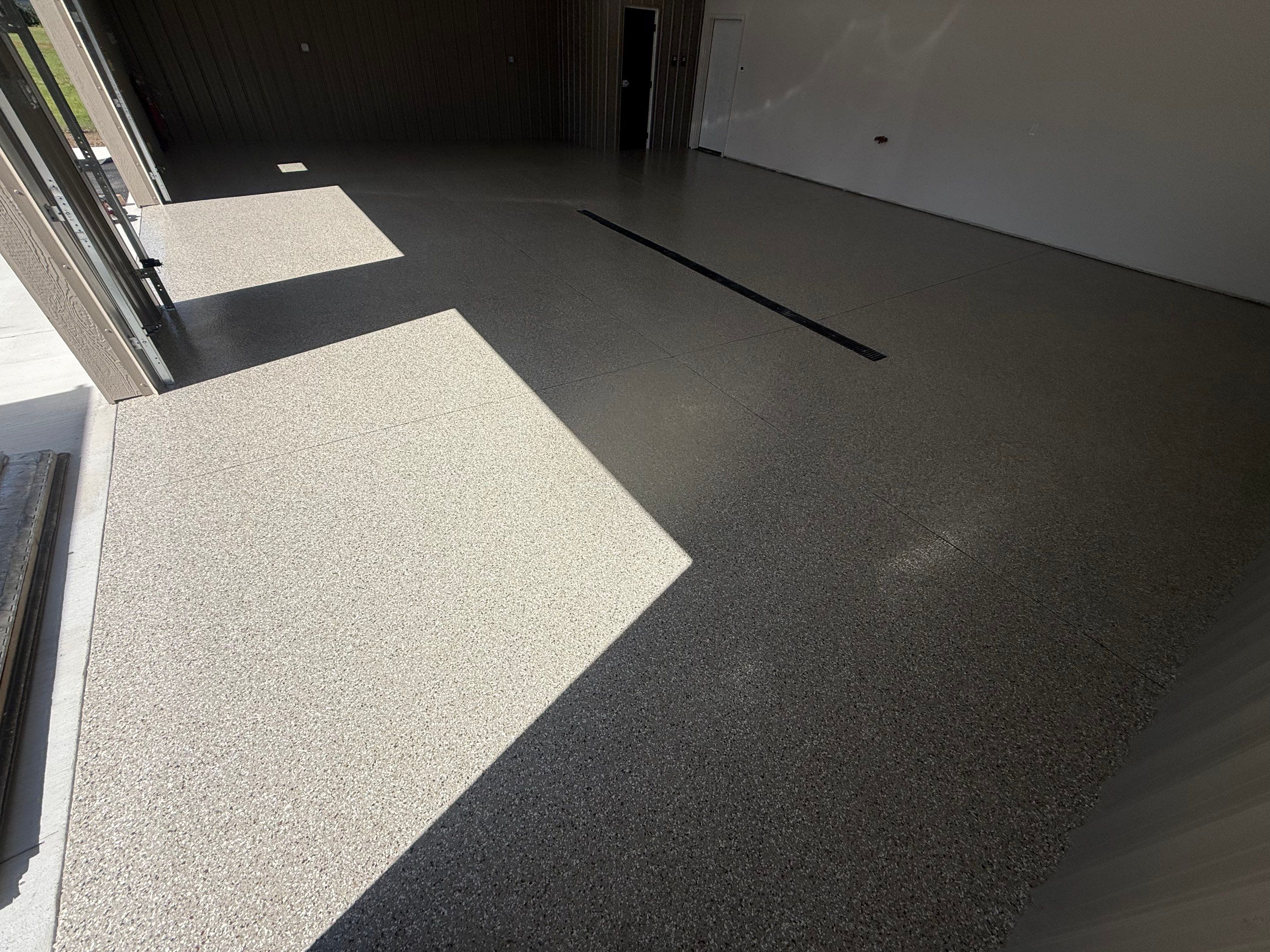 Creekbed Flake Coating in Woonsocket, SD by Select Painting, Coatings & Garage Cabinets