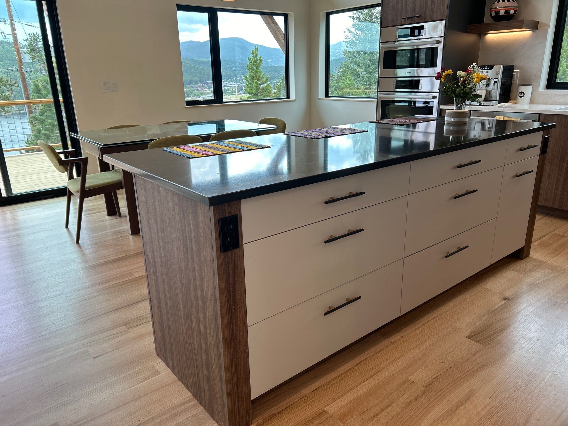 Nederland Whole House Solution by Concept 32, Inc.