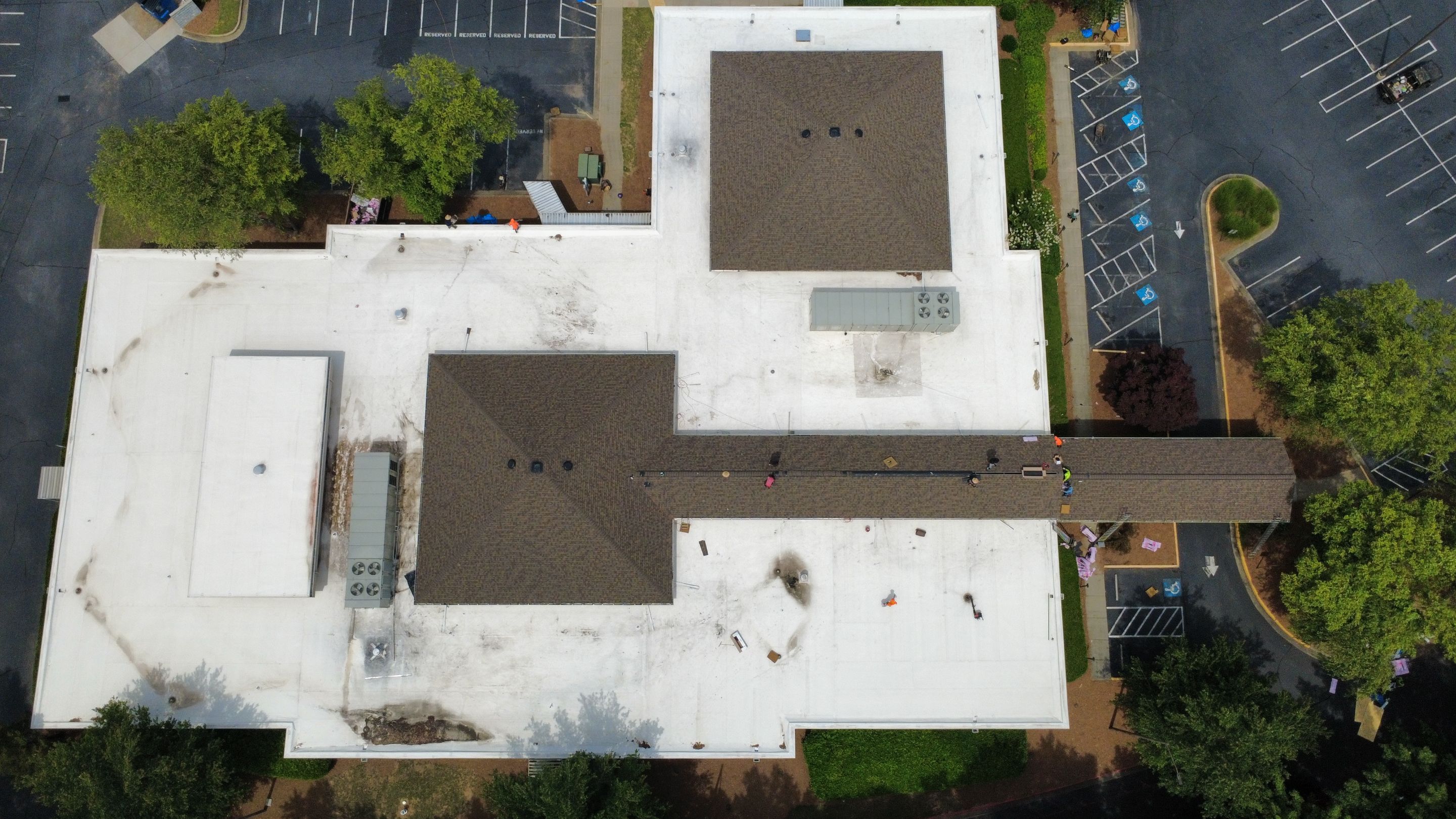 Towne Lake Medical by Arac Roof It Forward