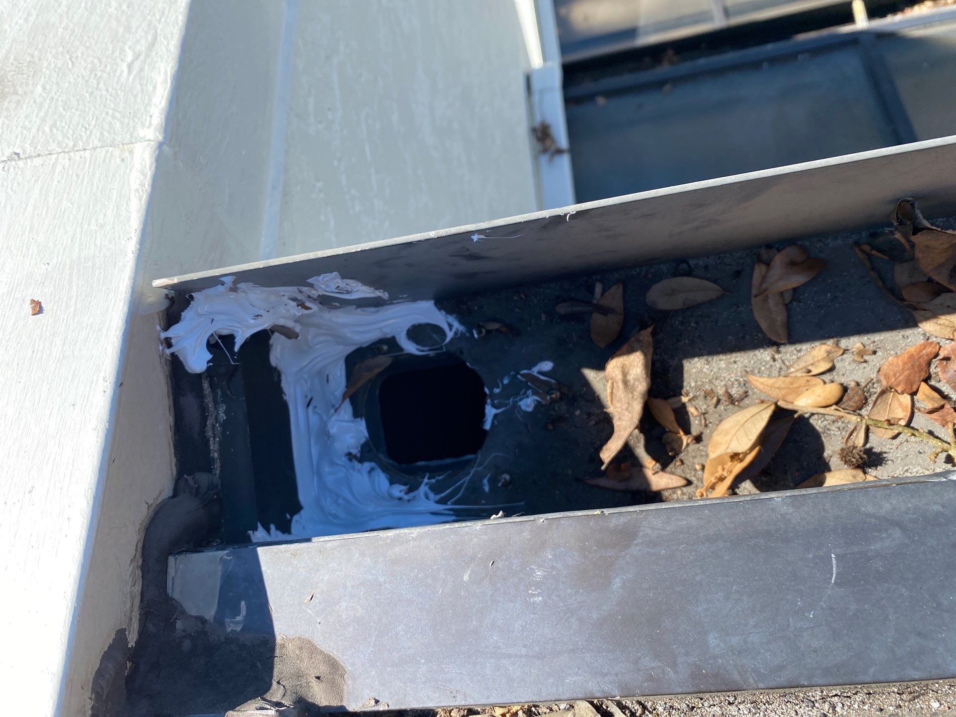 Gutter cleaning all buildings are the same for 6 units in Fort Myers FL by Gutter Professors