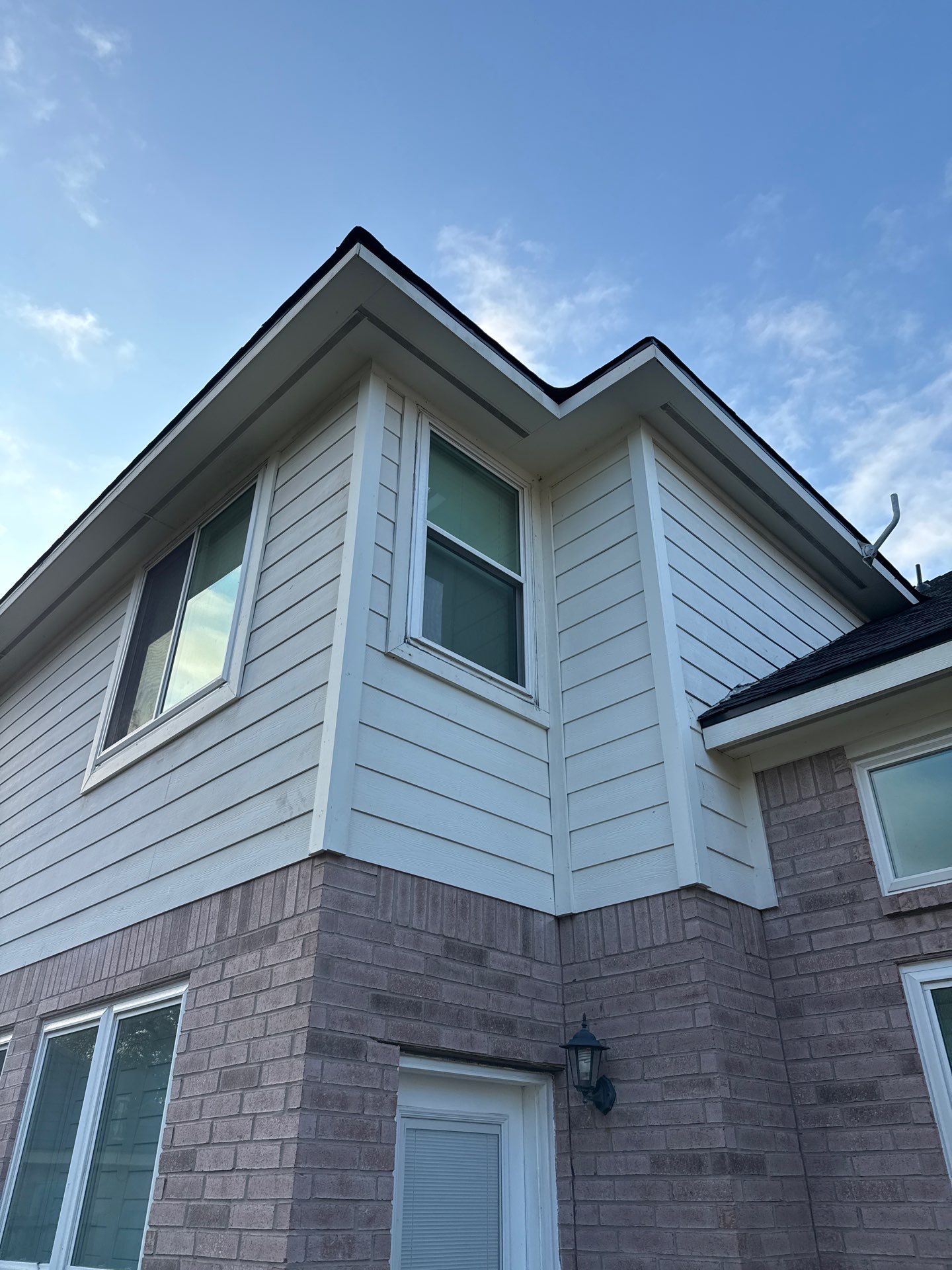 GAF HDZ CHARCOAL W/ PREMIUM RIDGE Z by Motion Roofing
