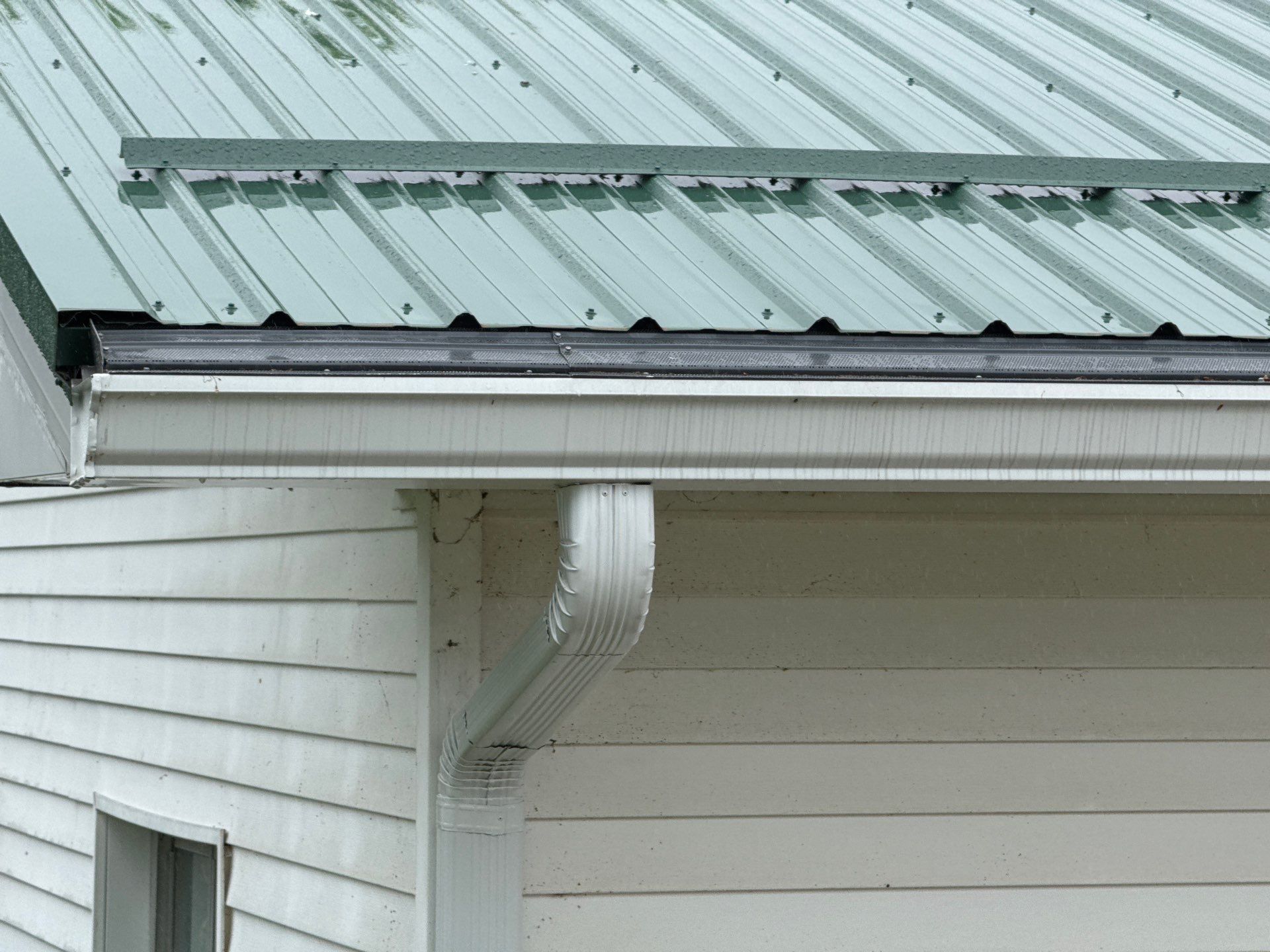 Dewitt by Sunrise Seamless