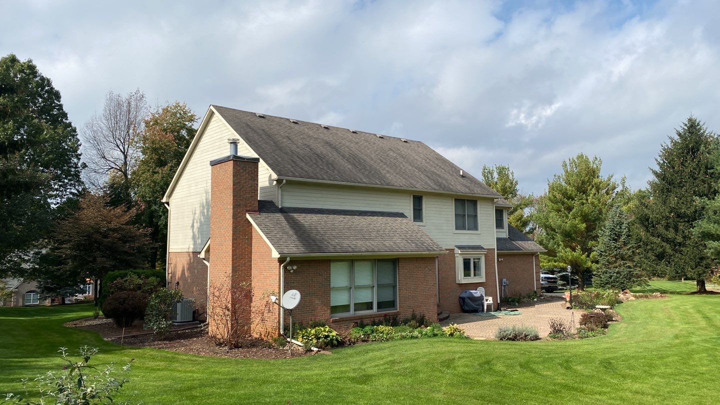 New Roof Installation - Private Residence  by Bloomfield Construction & Restoration