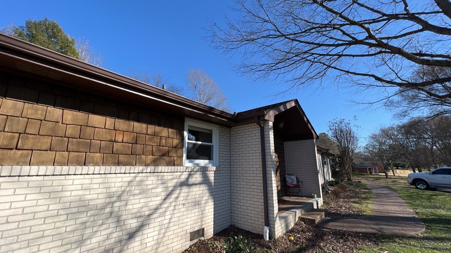 Residential Roofing Installation using Owens Corning Oakridge Roofing System by Undersun Roofing 