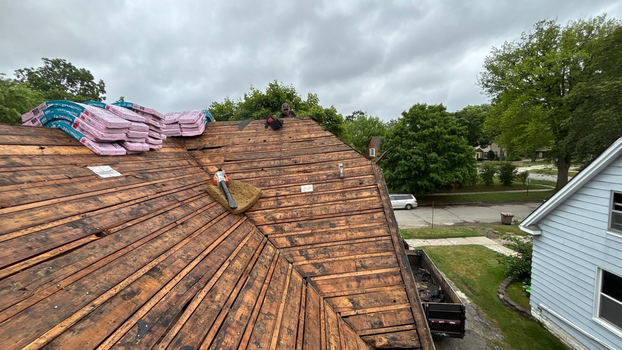 Roof Replacement using Owens Corning Brownwood by 180 Contractors
