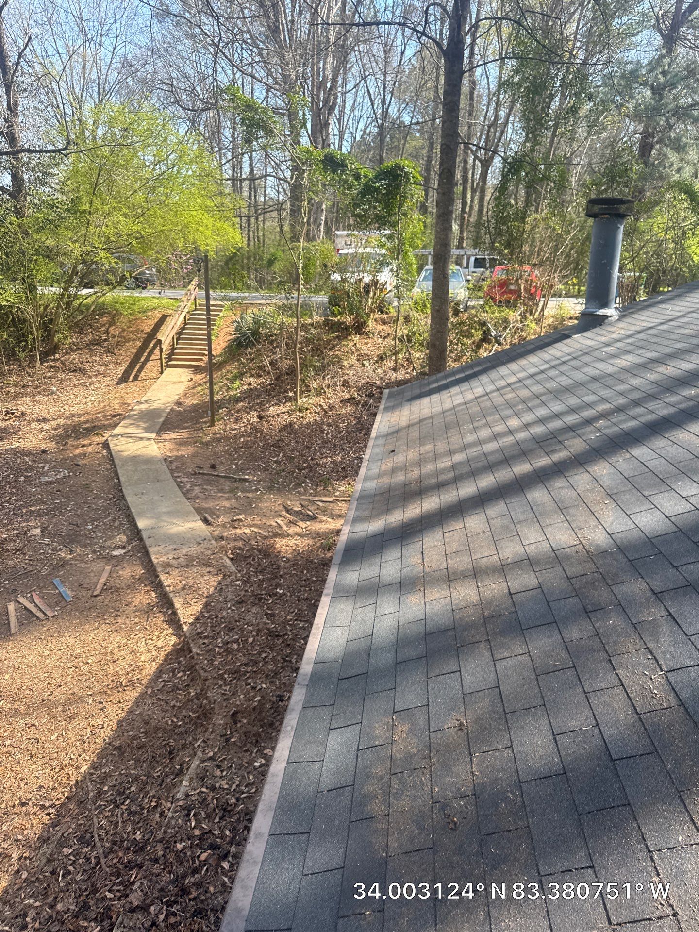HOA gutter cleaning after photo.