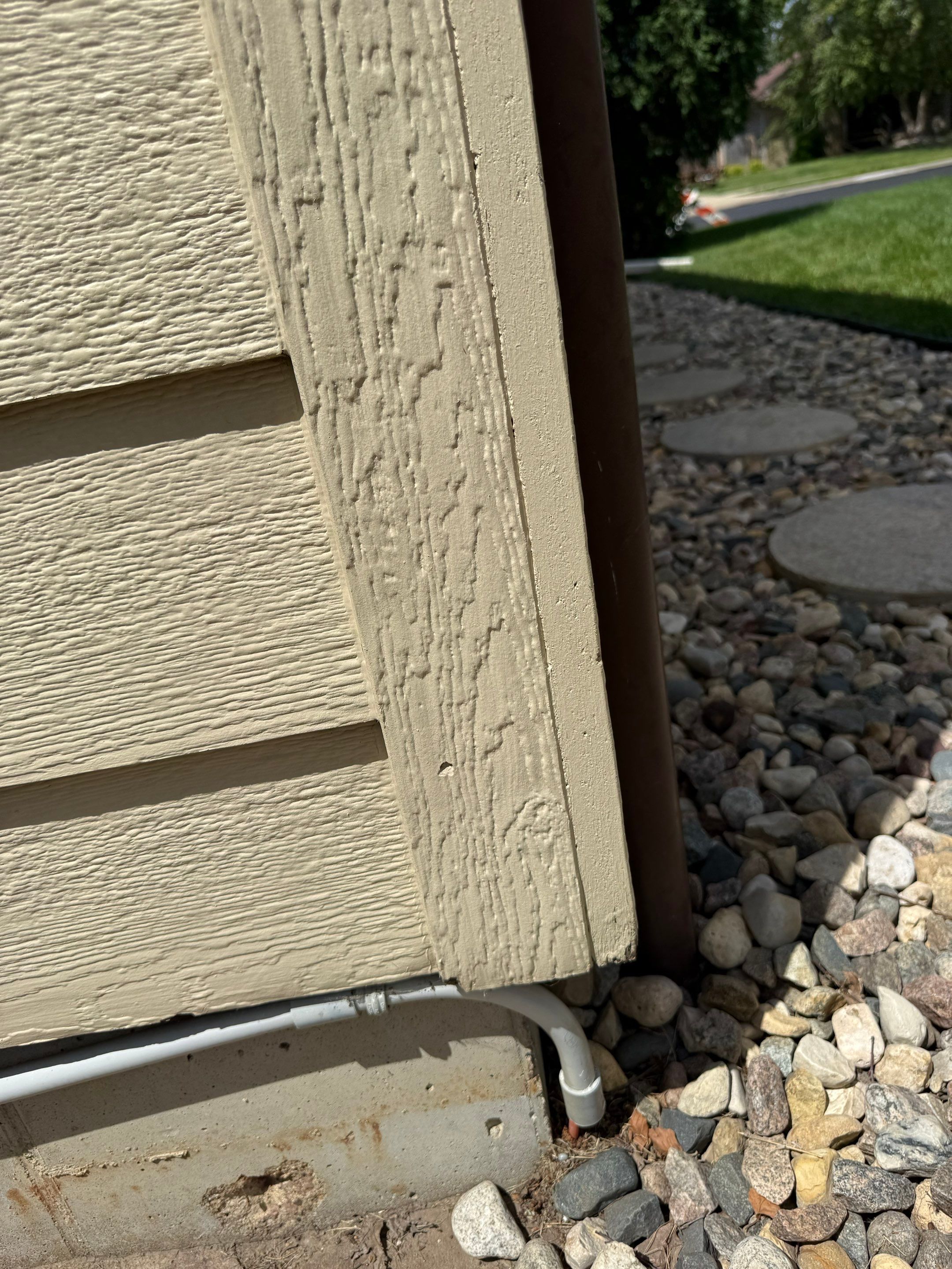Sioux Falls Exterior Siding Replacement and Custom Deck Upgrade by Select Painting, Coatings & Garage Cabinets