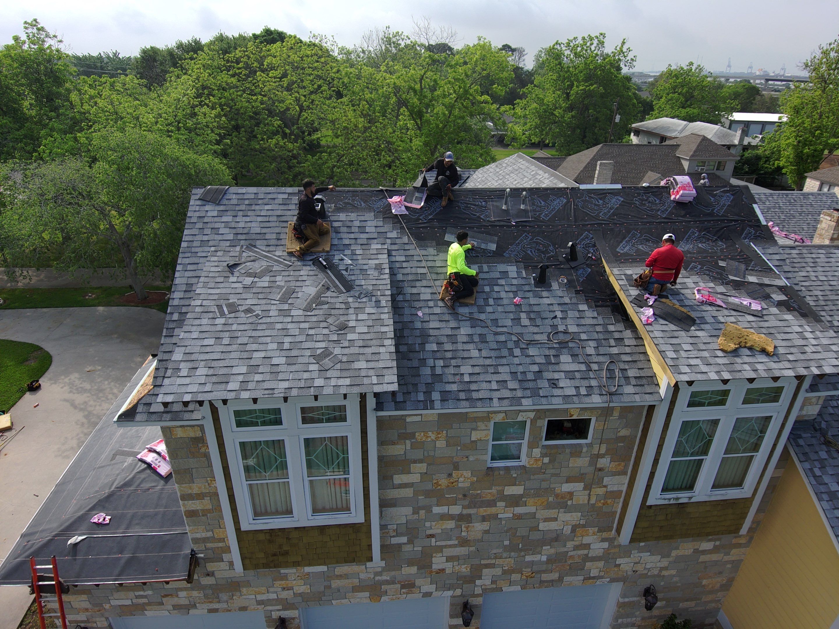 Residential Roofing Installation using Owen's Corning Duration (Lifetime) Shingles by Roof Repair Company