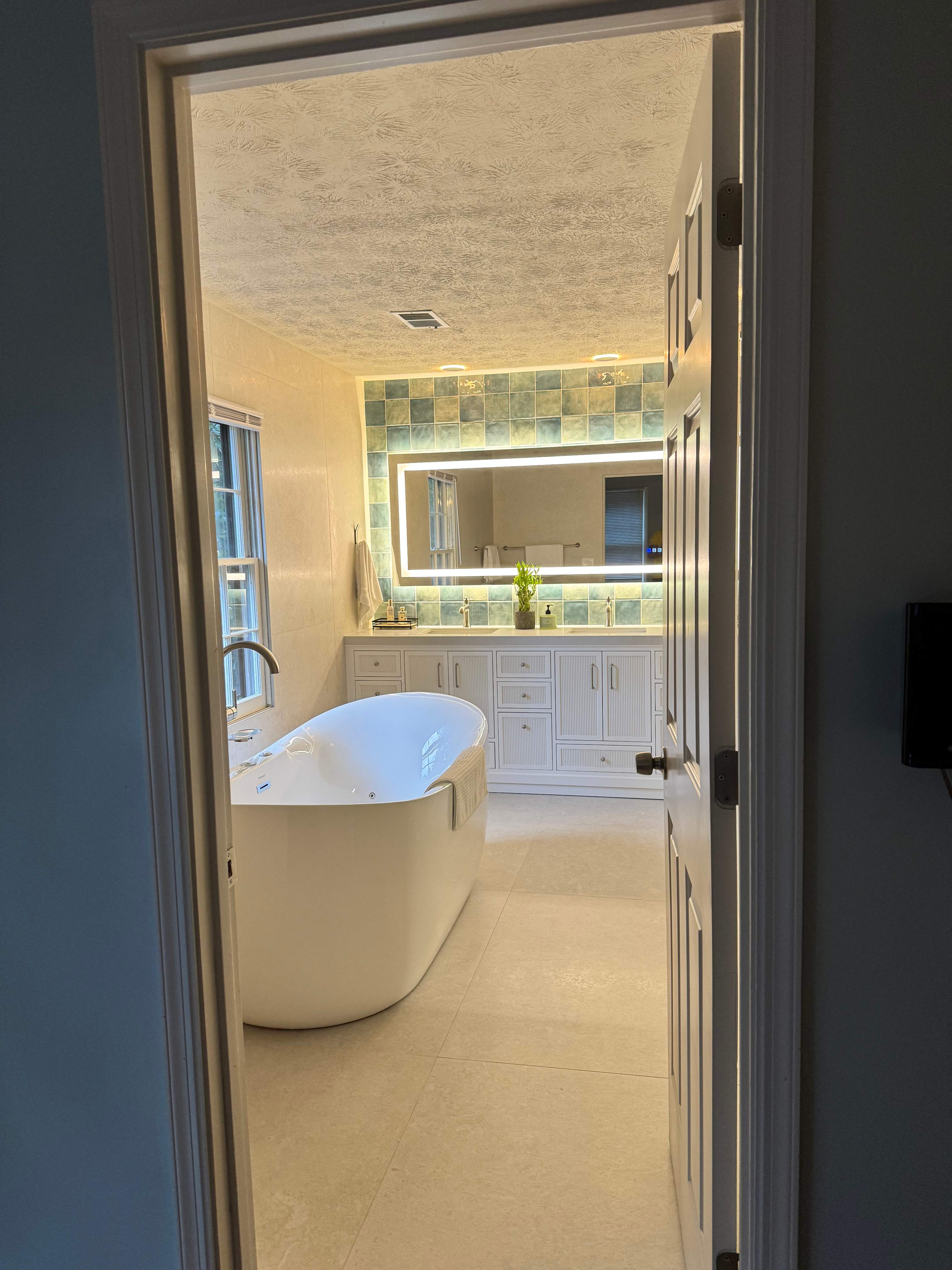 Master bathroom remodel by Prudencio