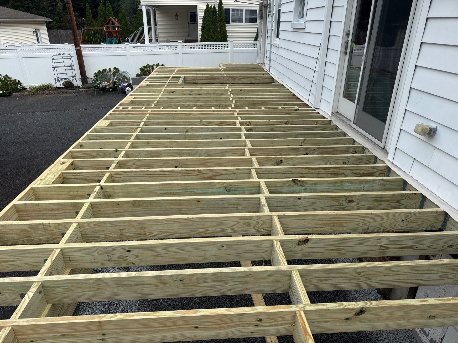 new deck with cable rails in Montclair NJ by deck guardian