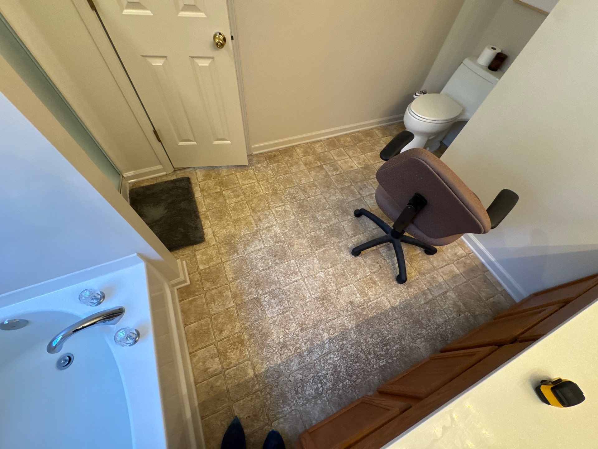 Master bathroom renovation by Prudencio
