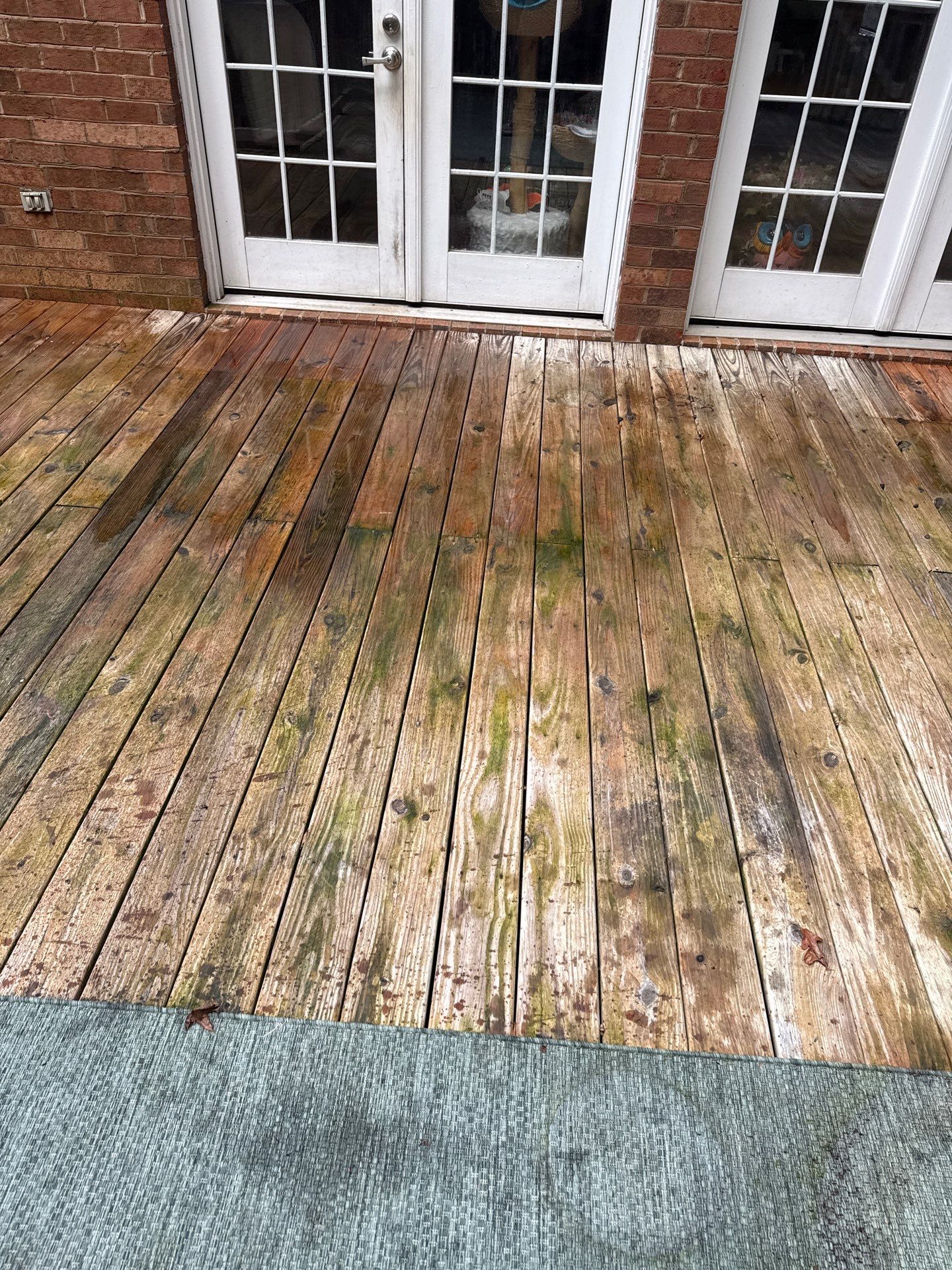 Wood Deck using Wood Sealant by DuraSeal