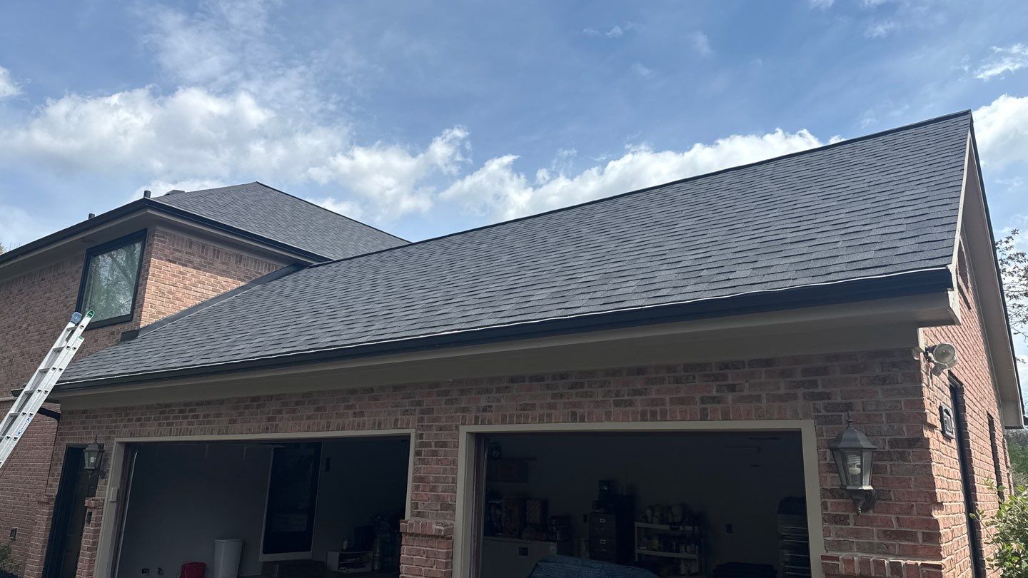 Roof Replacement using Owens Corning Onyx Black by 180 Contractors