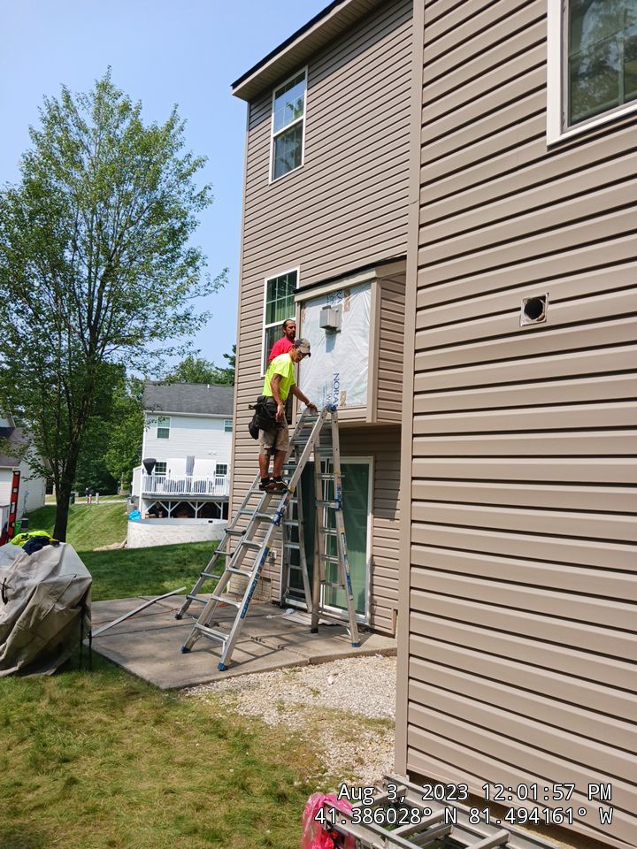 Residential Roof Replacement using CertainTeed Grand Manor by Absolute Roofing and Construction